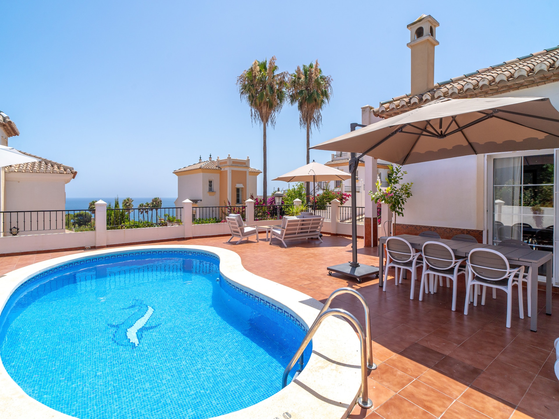 Op 500 m van het strand: Villa Tamango Hill Vistamar in Torrox Costa - foto 7