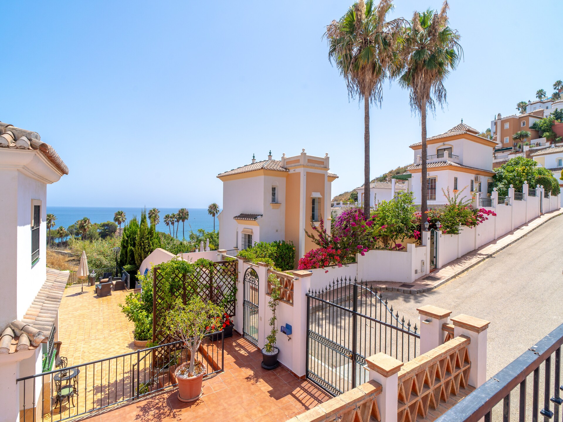 Op 500 m van het strand: Villa Tamango Hill Vistamar in Torrox Costa - foto 37