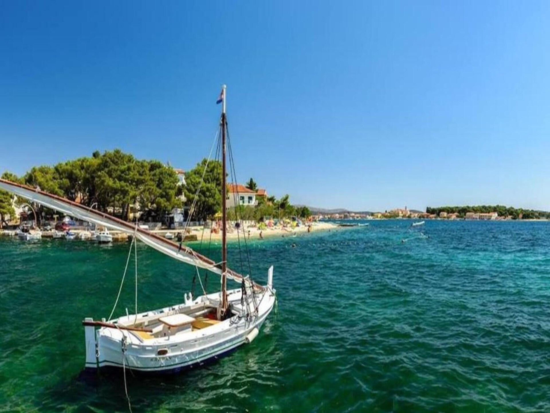 4-persoons appartement aan het strand in Šibenik-Brodarica - foto 32