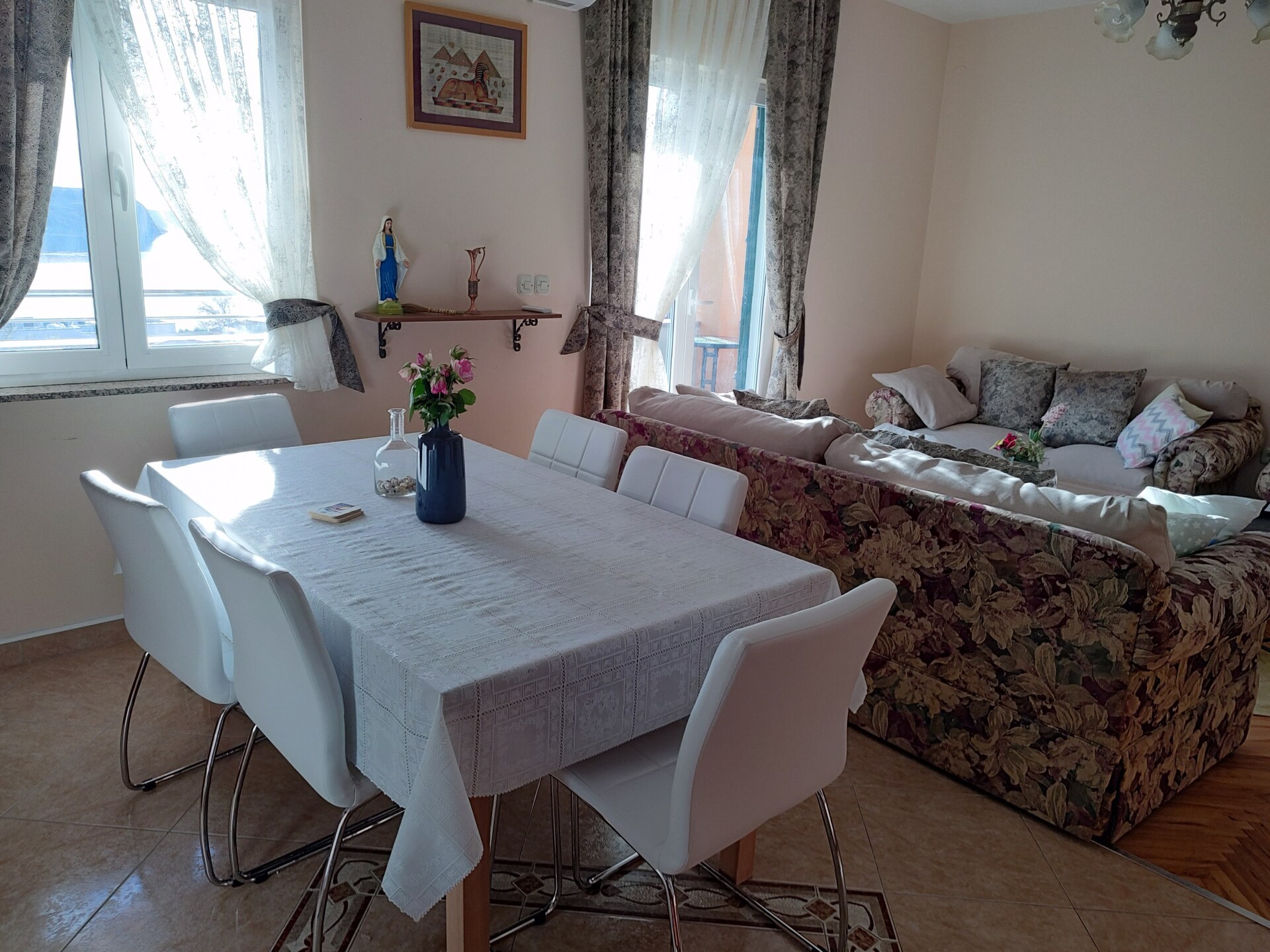 Lemi Appartement: Ruim 3-slaapkamer verblijf met tuin op 270m van zee - foto 3