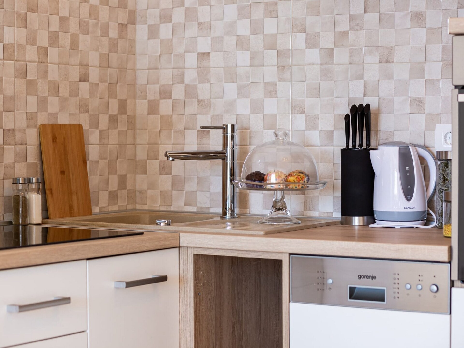 Aan het strand: Licht appartement in Karlobag voor 5 personen - foto 11