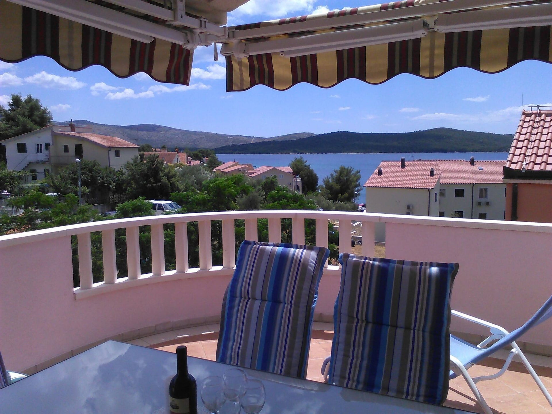 Aan het strand: Ruim appartement voor 5 personen in Žaborić - foto 8