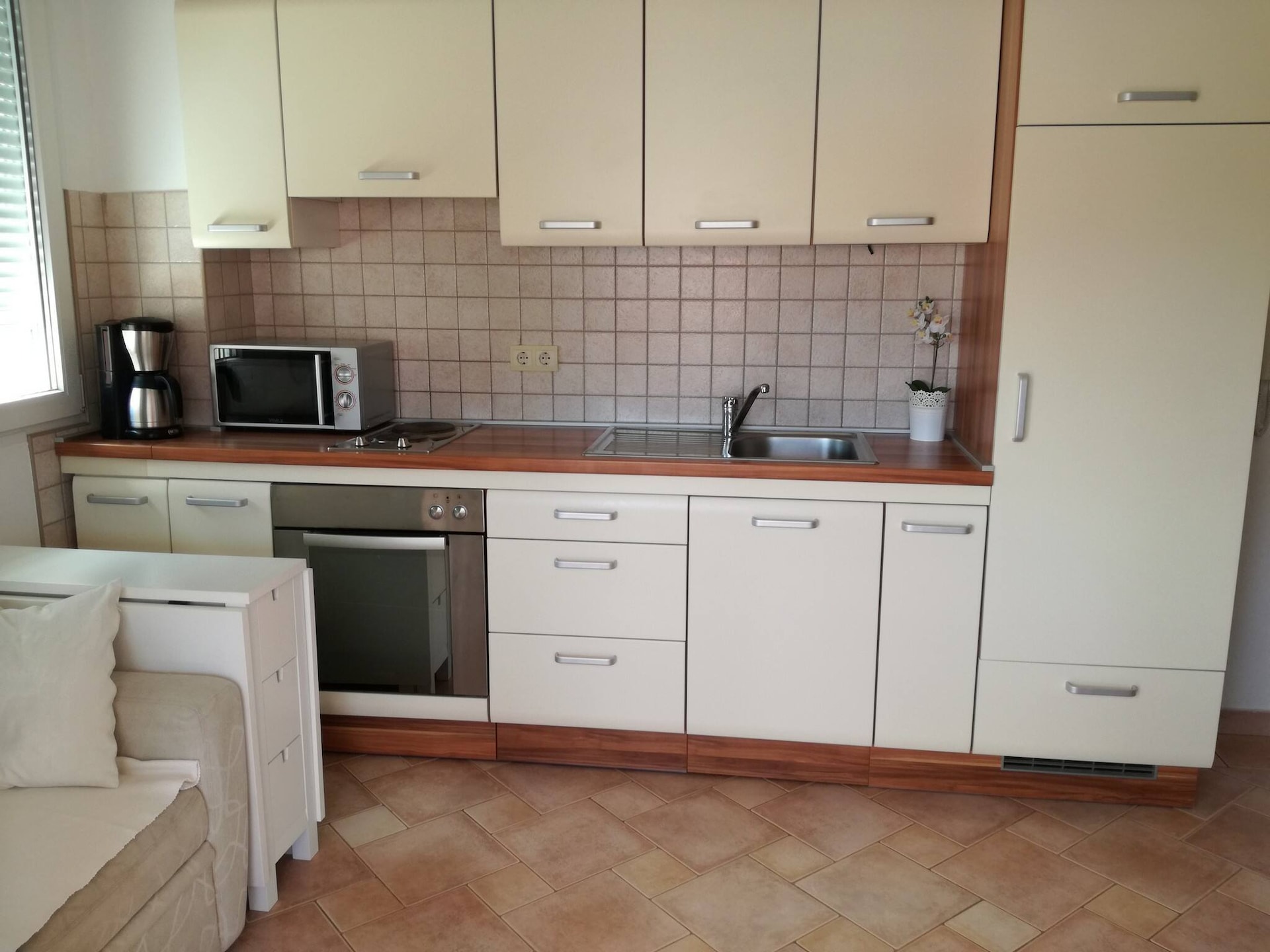 Aan het strand: Ruim appartement voor 5 personen in Žaborić - foto 2