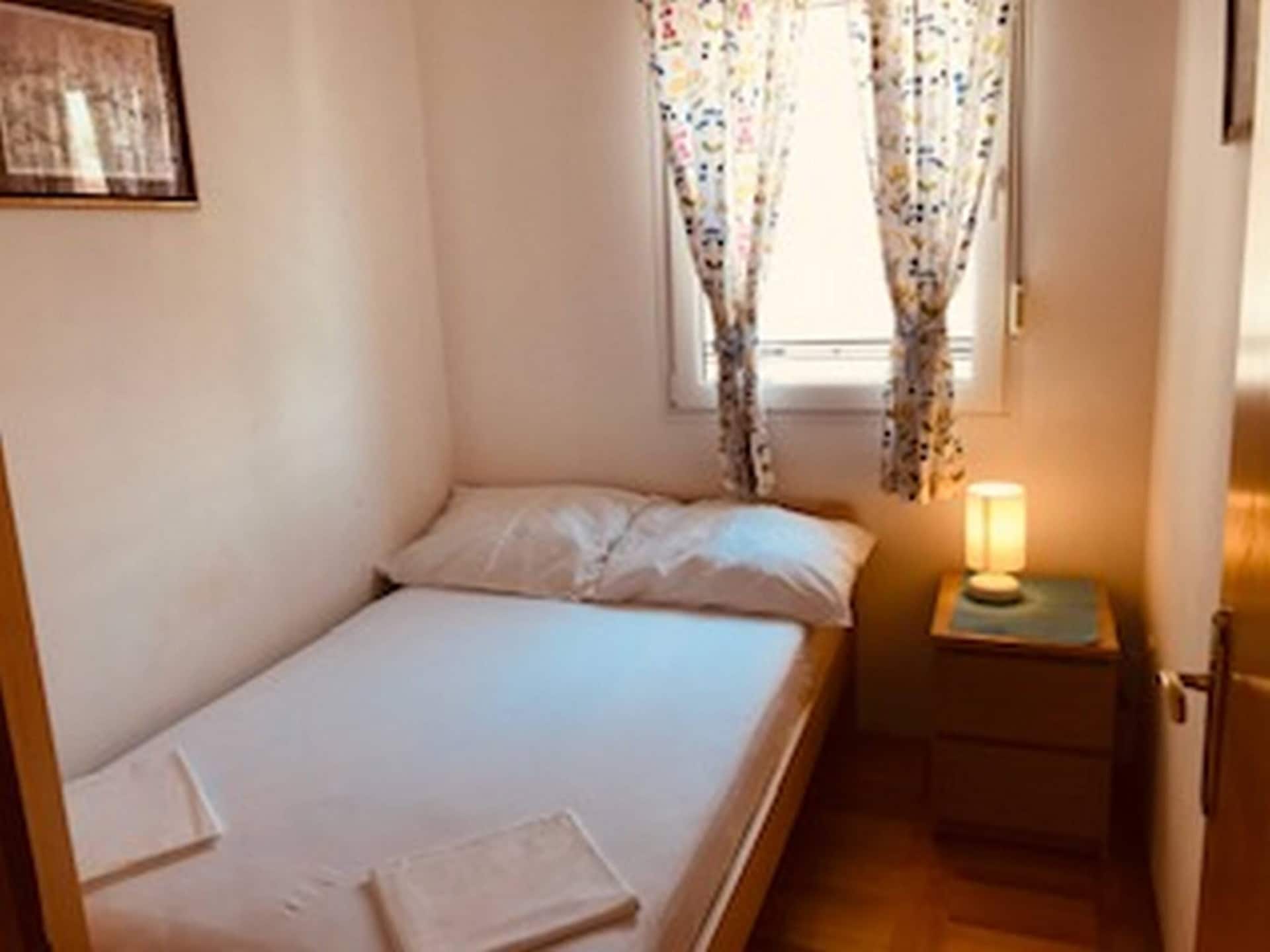 Aan het strand: Ruim appartement voor 5 personen in Žaborić - foto 3