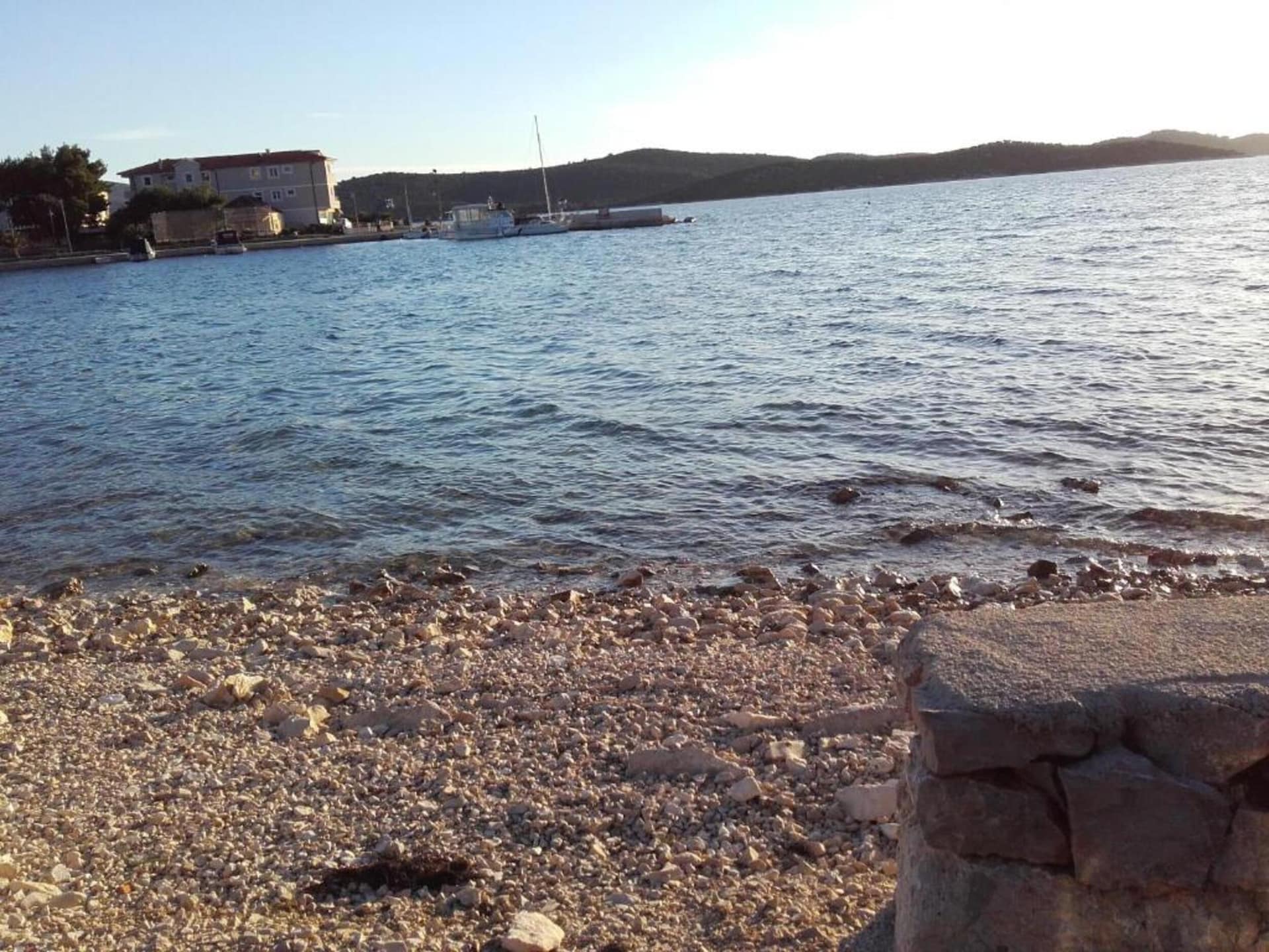 Aan het strand: Ruim appartement voor 5 personen in Žaborić - foto 14