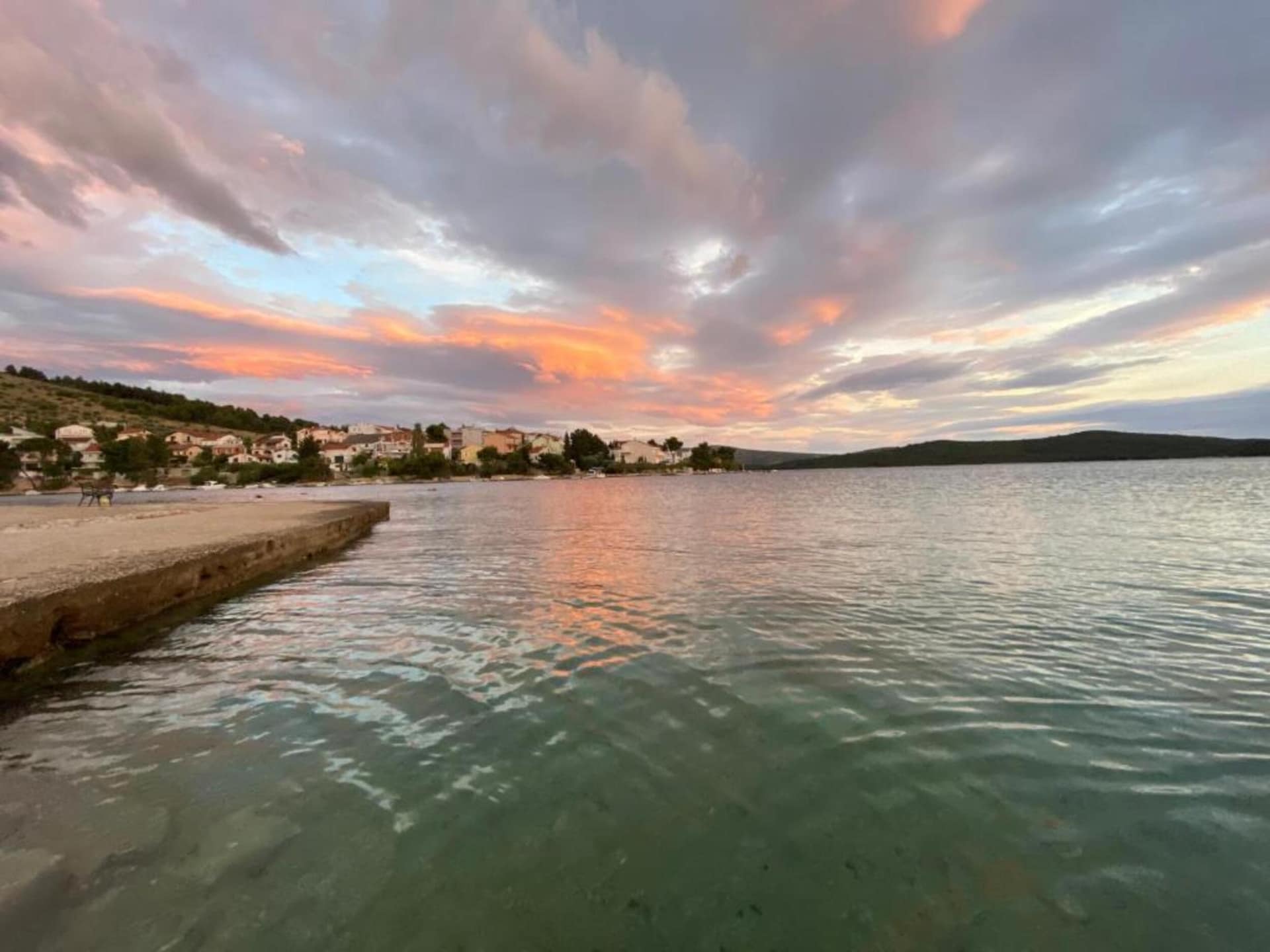 Aan het strand: Ruim appartement voor 5 personen in Žaborić - foto 39