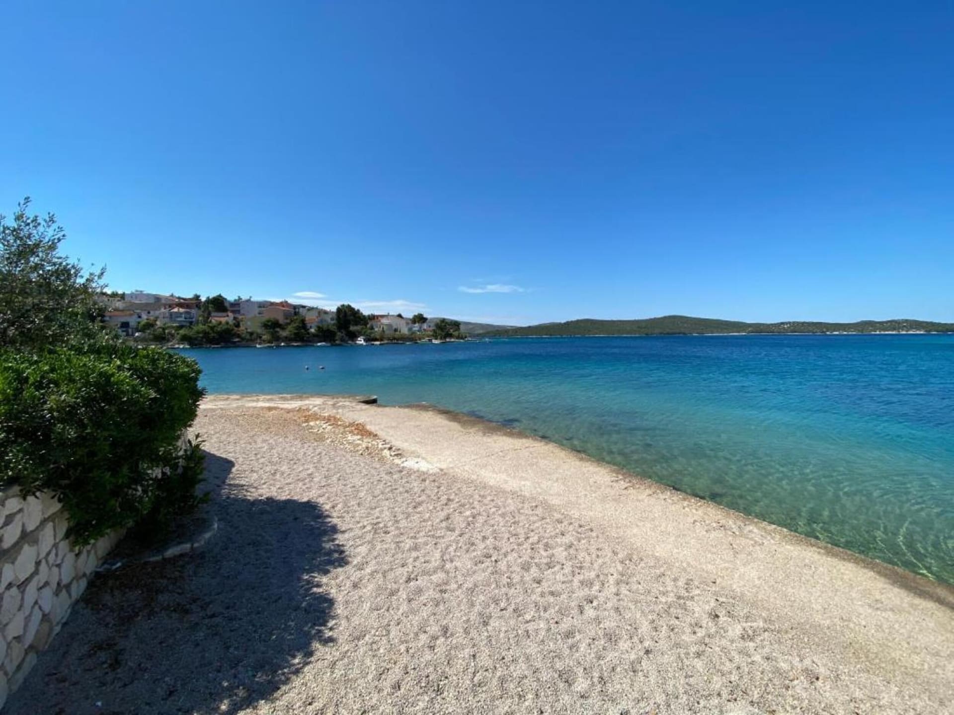 Aan het strand: Ruim appartement voor 5 personen in Žaborić - foto 40