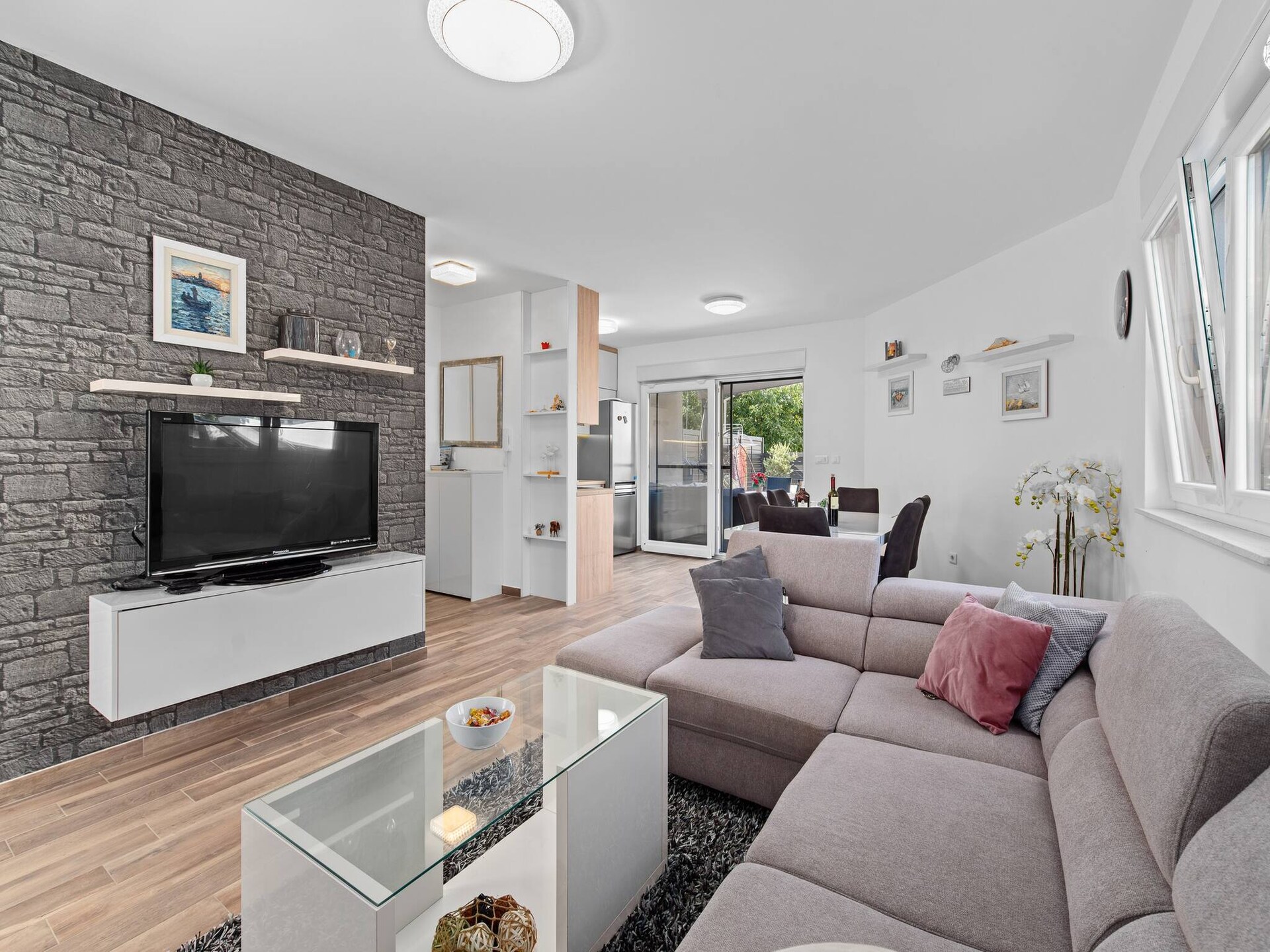 Rustiek appartement met tuin en BBQ op 500m van strand Rogoznica - foto 1