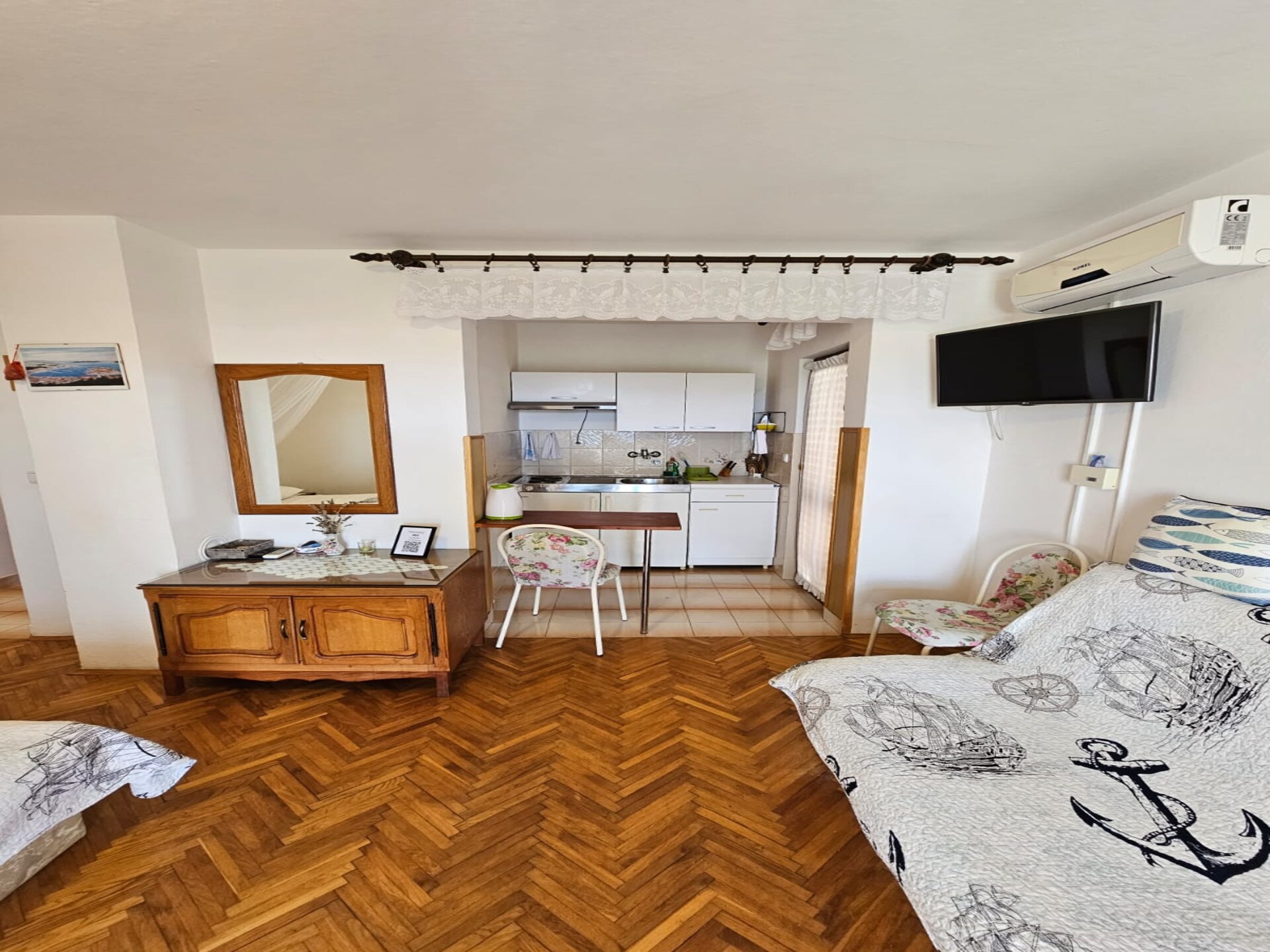 Studio-appartement A2 in Tribunj: comfortabel verblijf op 200m van het strand - foto 9