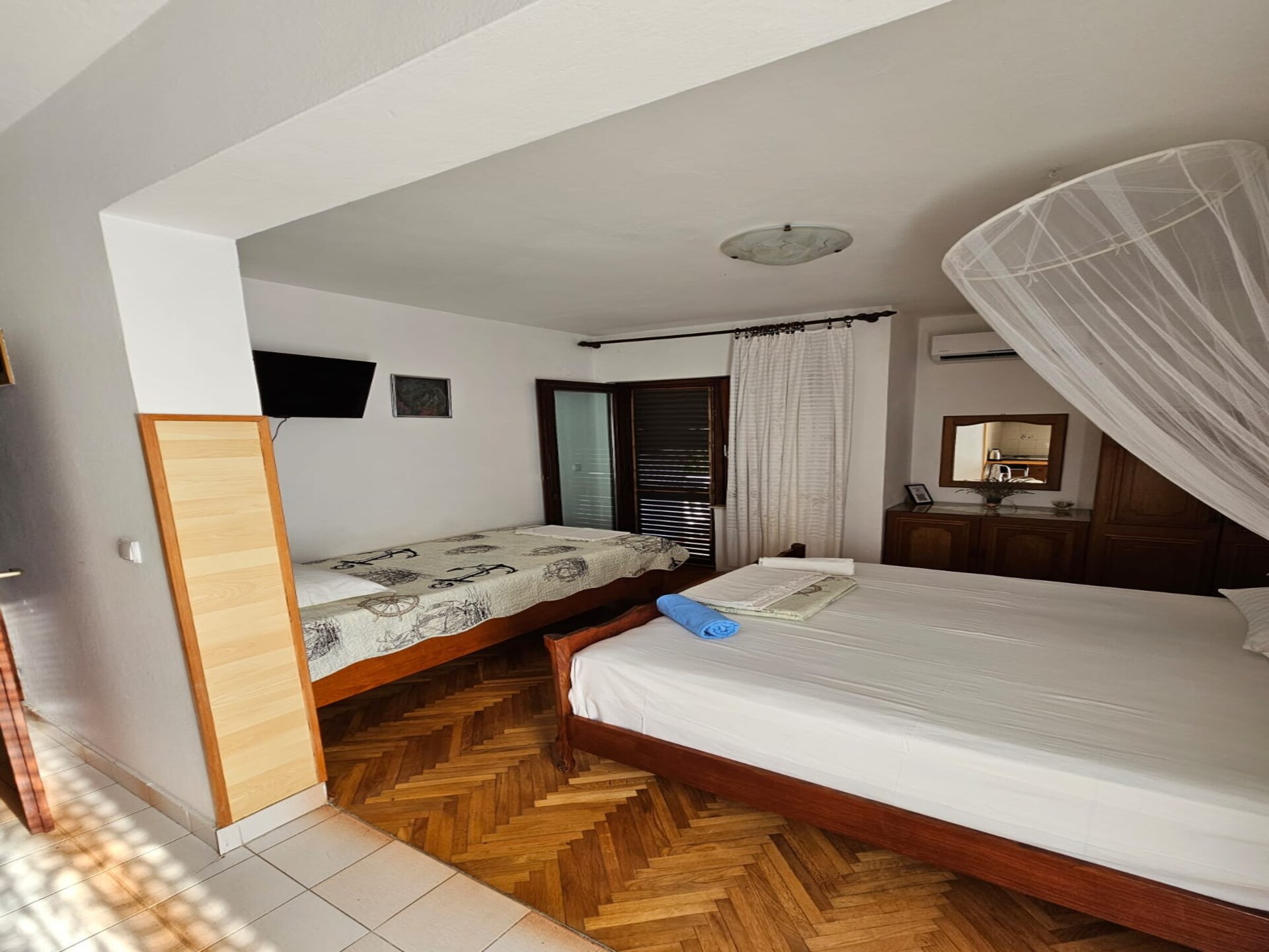 2-persoons studio appartement aan het strand in Tribunj - foto 7