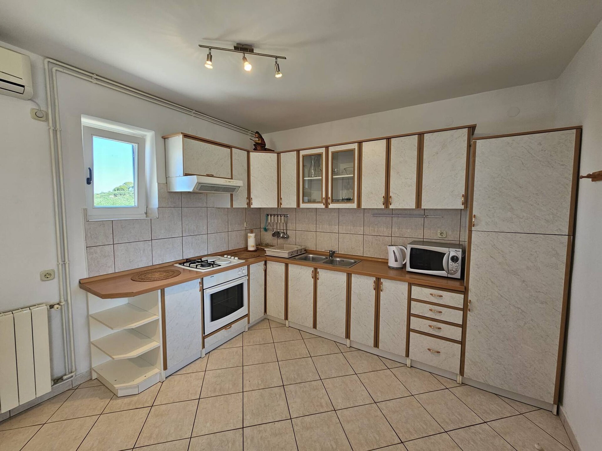 6-persoons appartement in Murter op 250 meter van het strand - foto 4