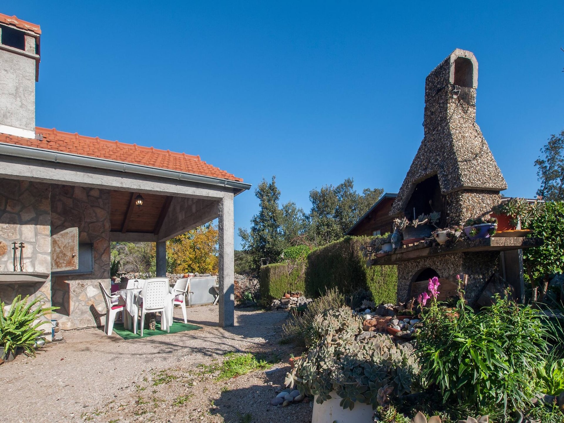 Knusse studio met tuin en BBQ op 1 km van strand Zaton - foto 13