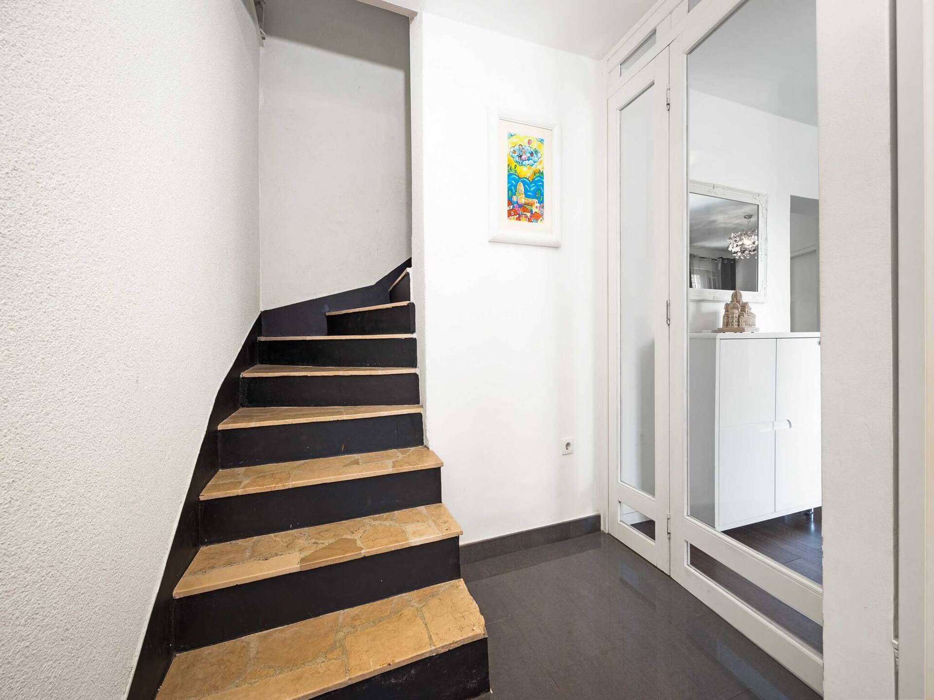 Ruim appartement voor 8 bij zee met tuin, BBQ en zeezicht in Brodarica - foto 10