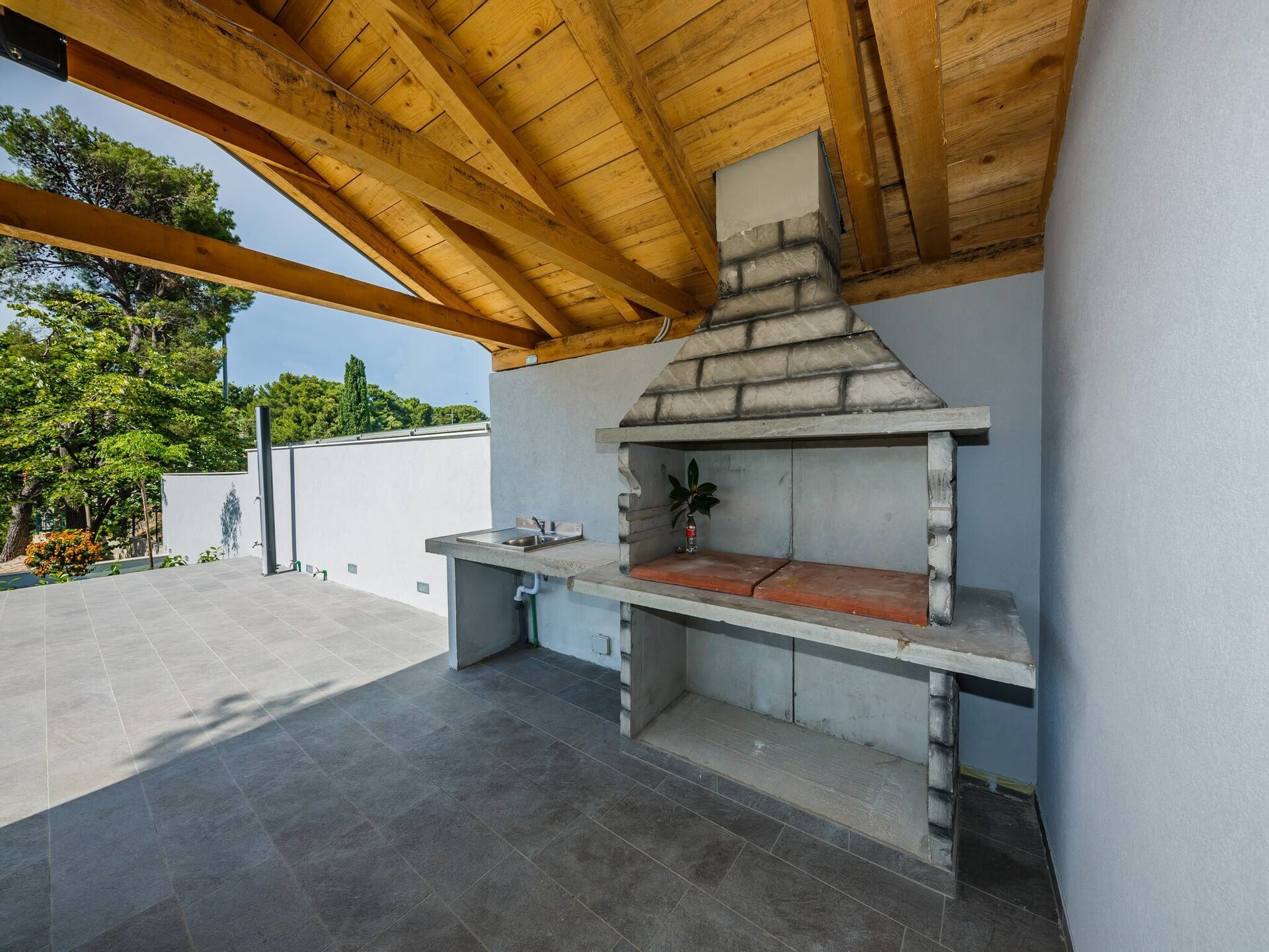 Aan het strand: Charmant appartement in Šibenik-Brodarica - foto 9