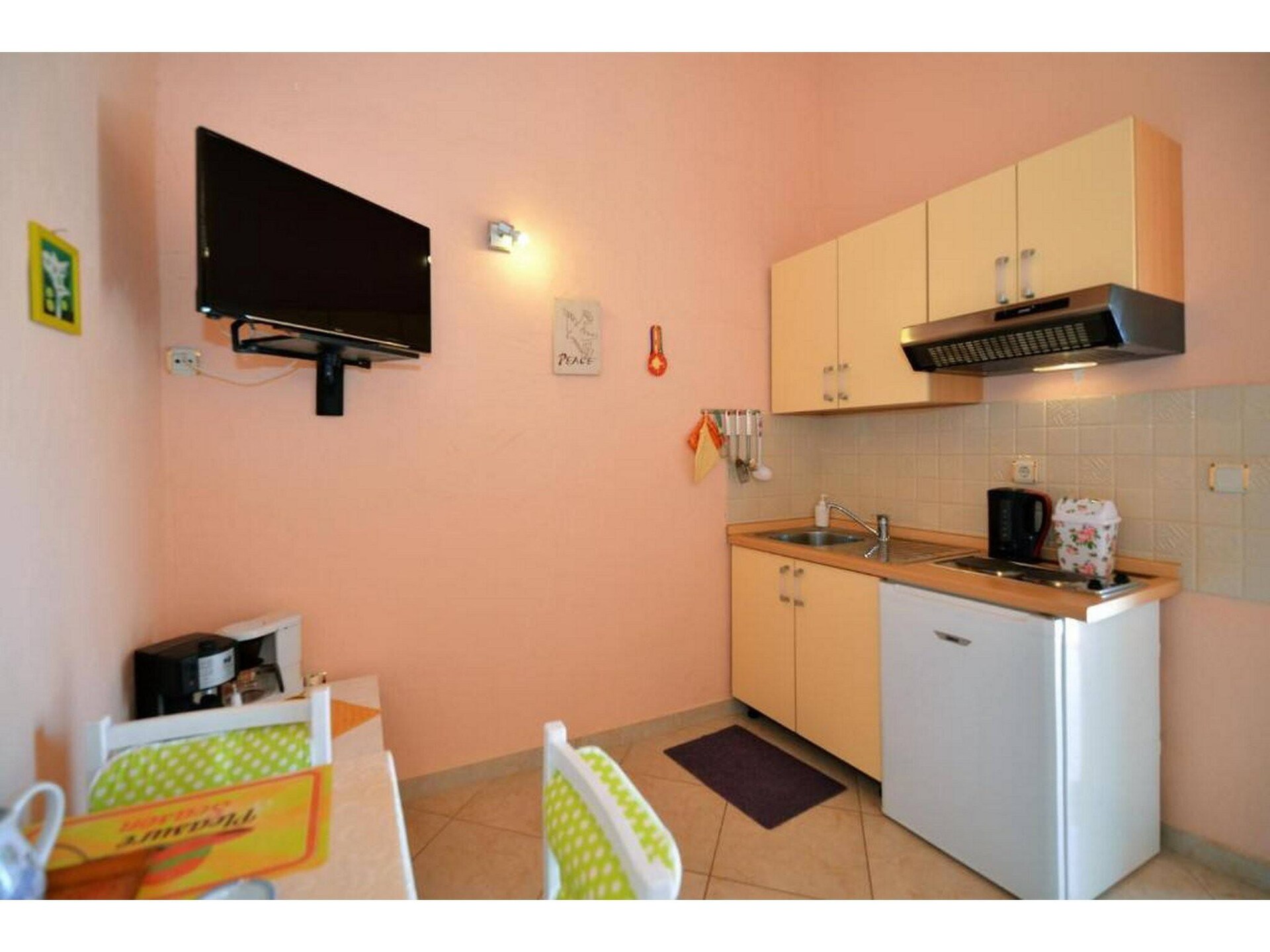 Knus appartement met balkon en zeezicht op 850m van strand in Murter - foto 8