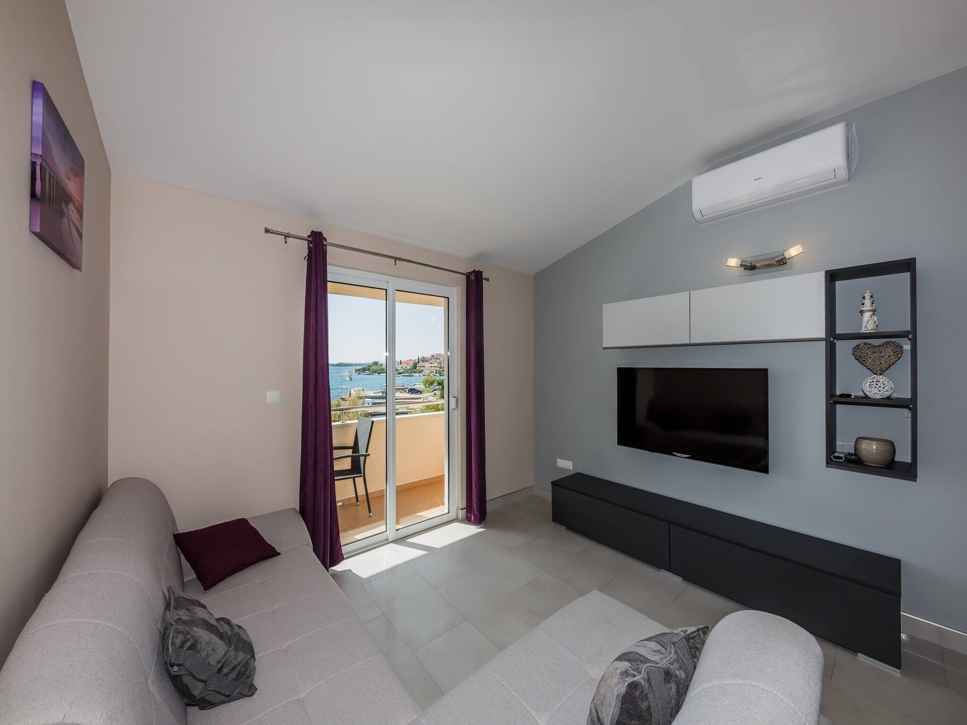 Appartement aan zee in Brodarica met tuin en BBQ, strand op 20 meter - foto 6