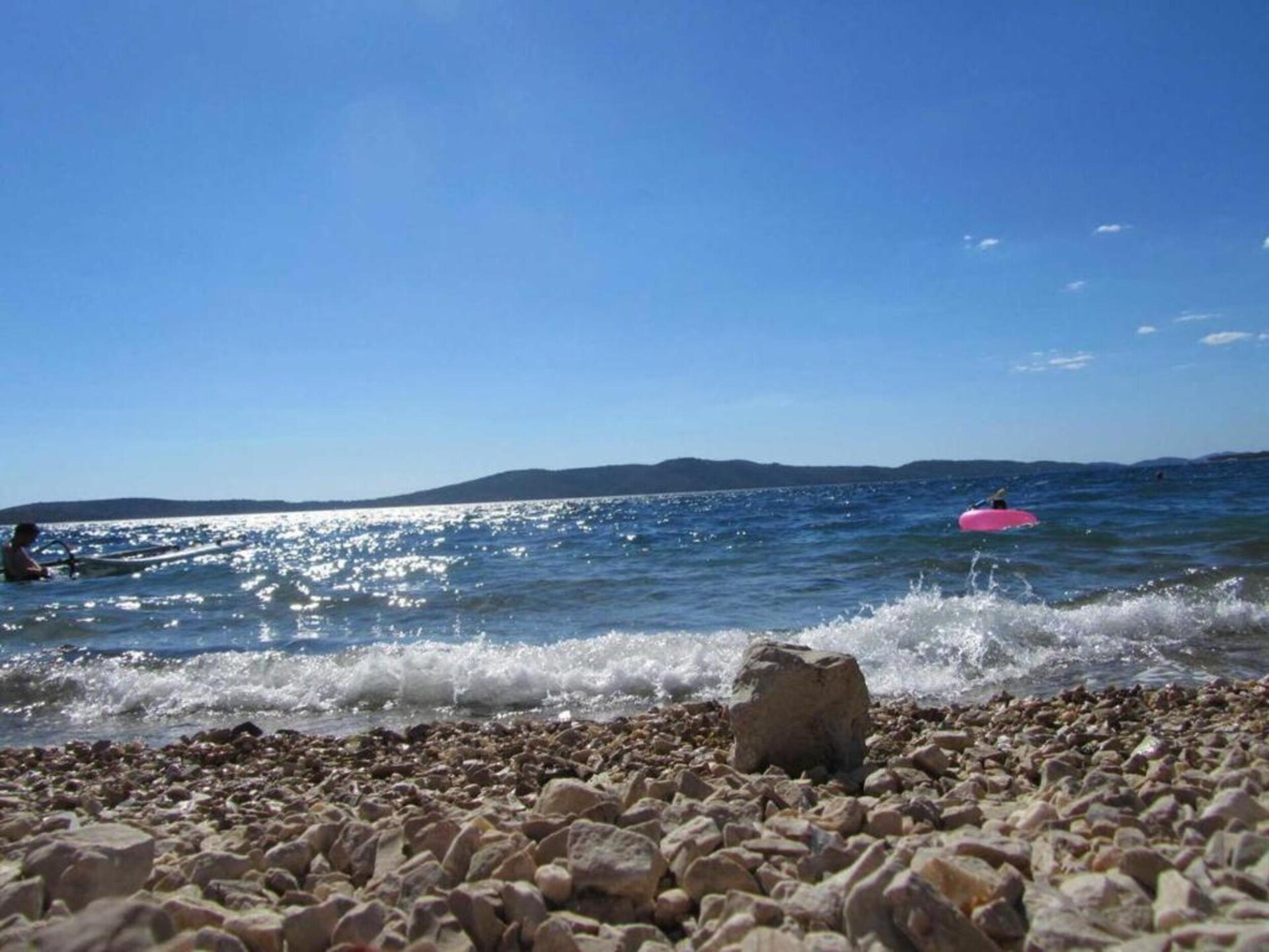 Op 550 m van het strand: ruim appartement in Šibenik-Brodarica - foto 25