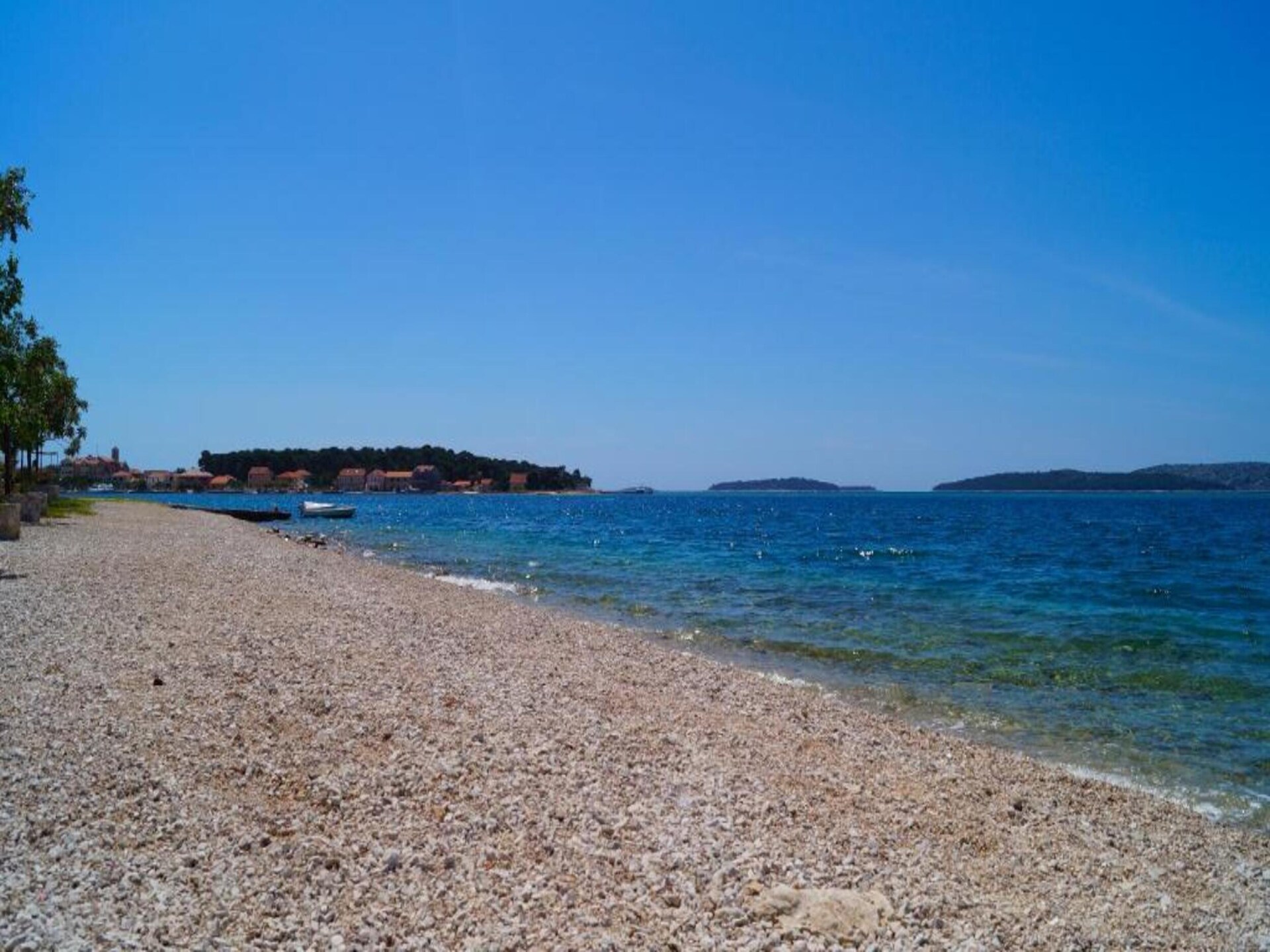 Op 550 m van het strand: ruim appartement in Šibenik-Brodarica - foto 33