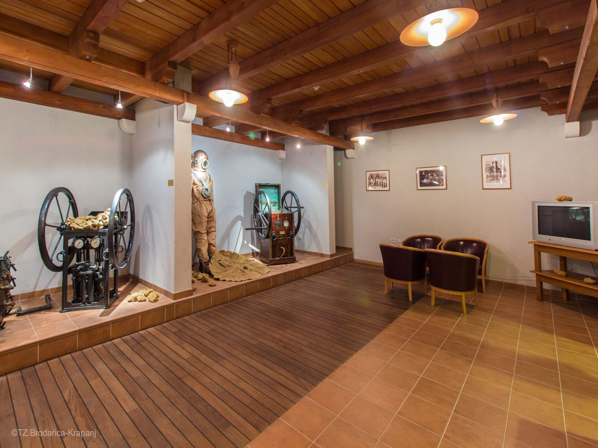 Op 550 m van het strand: ruim appartement in Šibenik-Brodarica - foto 9