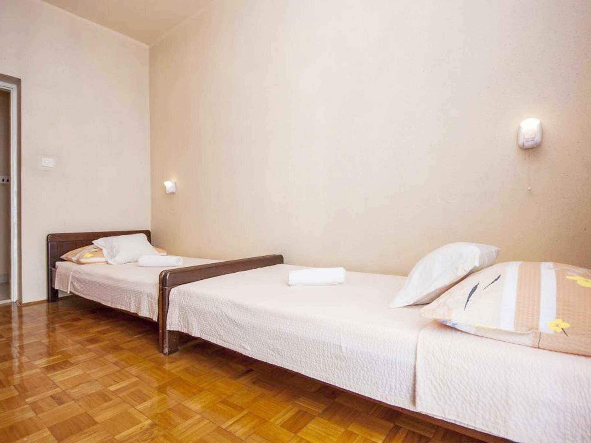 Op 550 m van het strand: ruim appartement in Šibenik-Brodarica - foto 10