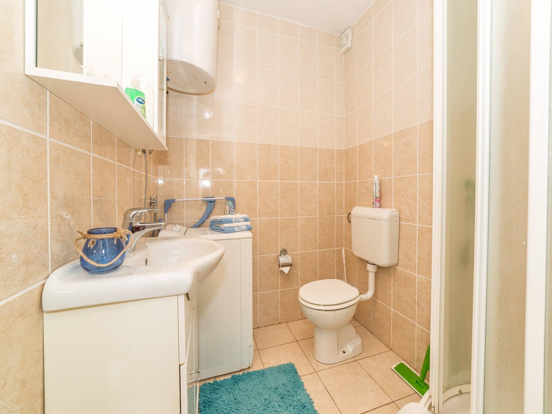 Knus appartement in Vodice met zwembad, op 600m van Plava strand - foto 13