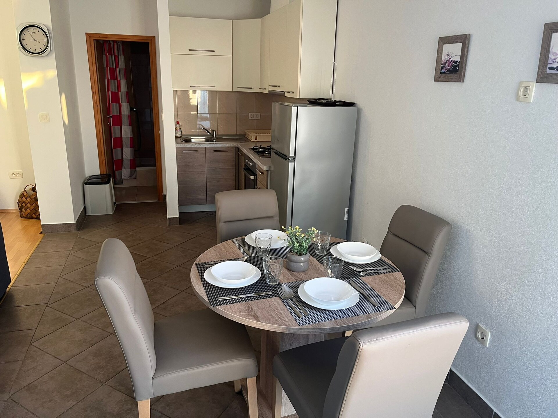 Knus appartement op 100 meter van zee in Rogoznica - foto 2