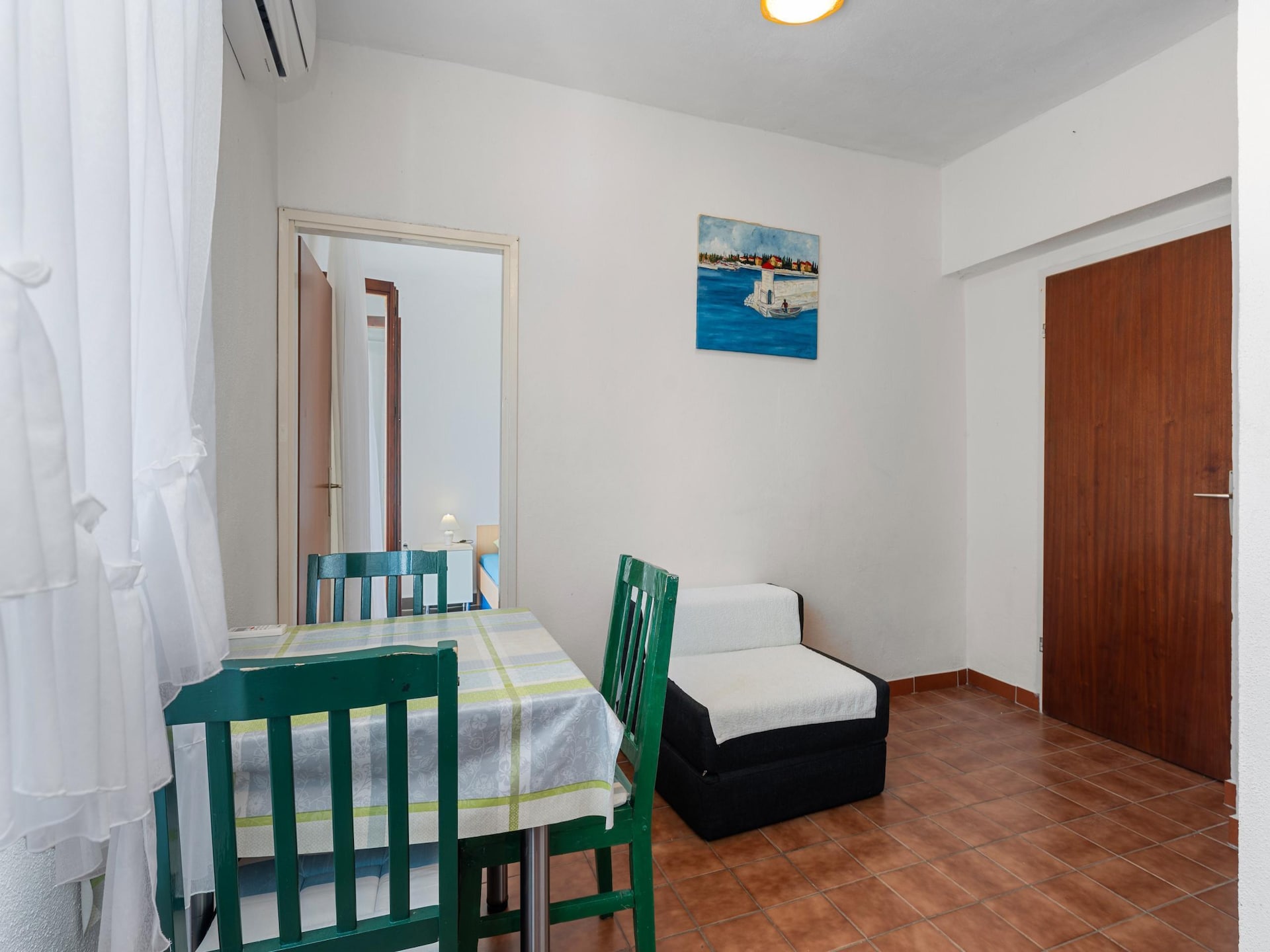 Op 800 m van het strand: Knus appartement in Šibenik-Brodarica - foto 2