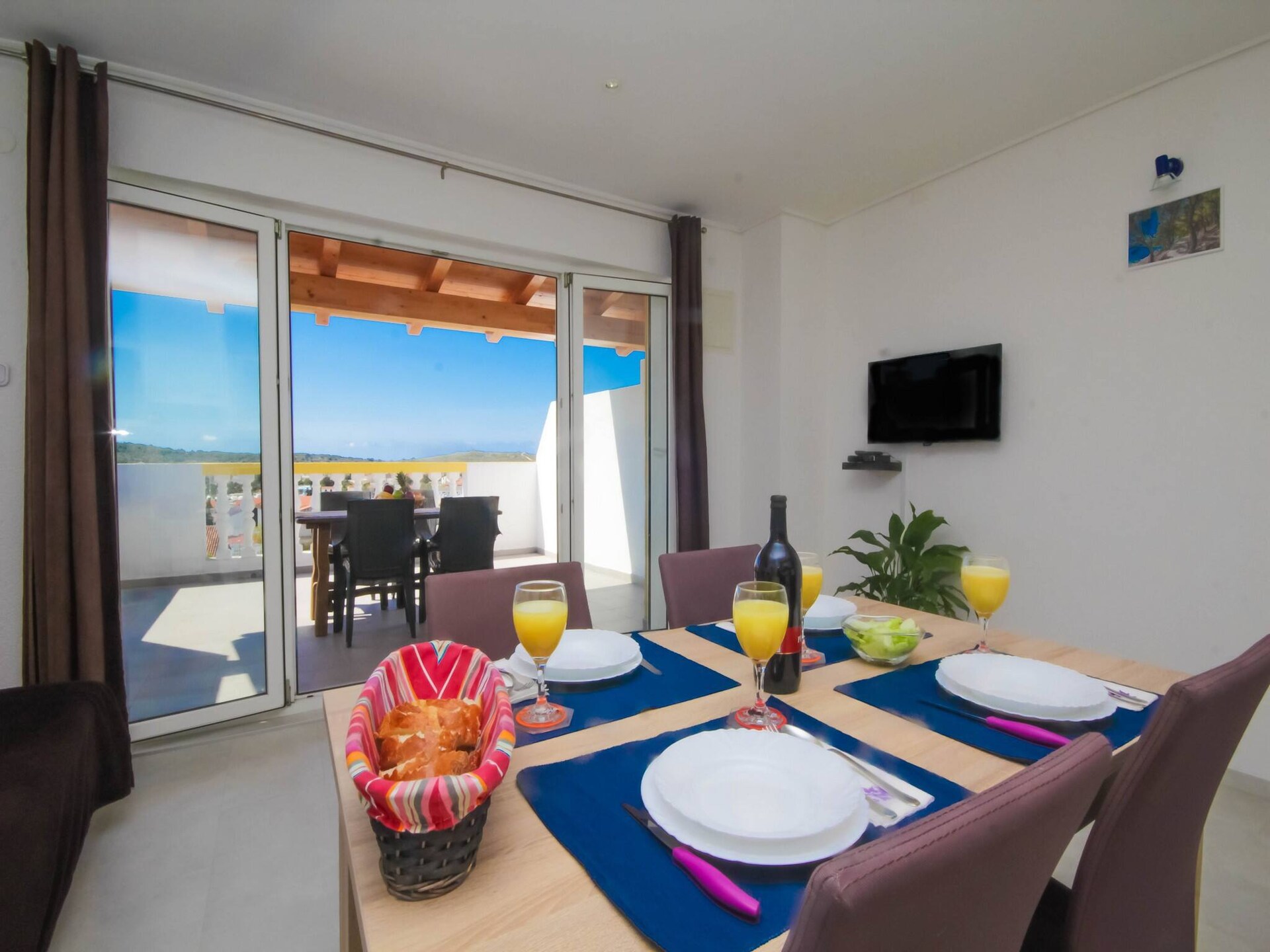 Sfeervol appartement met tuin en BBQ op 550m van strand in Jezera - foto 6