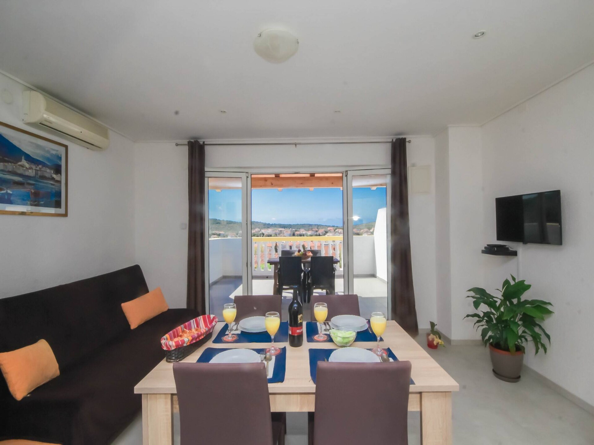 Sfeervol appartement met tuin en BBQ op 550m van strand in Jezera - foto 2