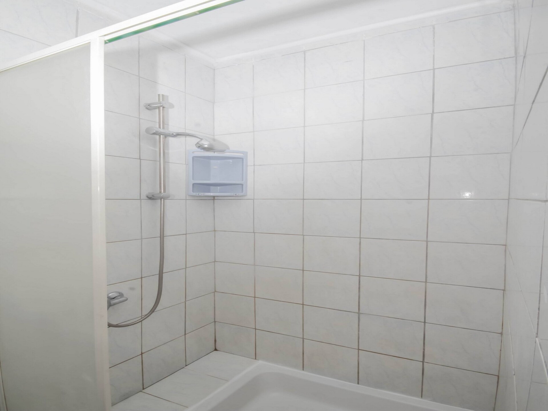 Sfeervol appartement met tuin en BBQ op 550m van strand in Jezera - foto 11