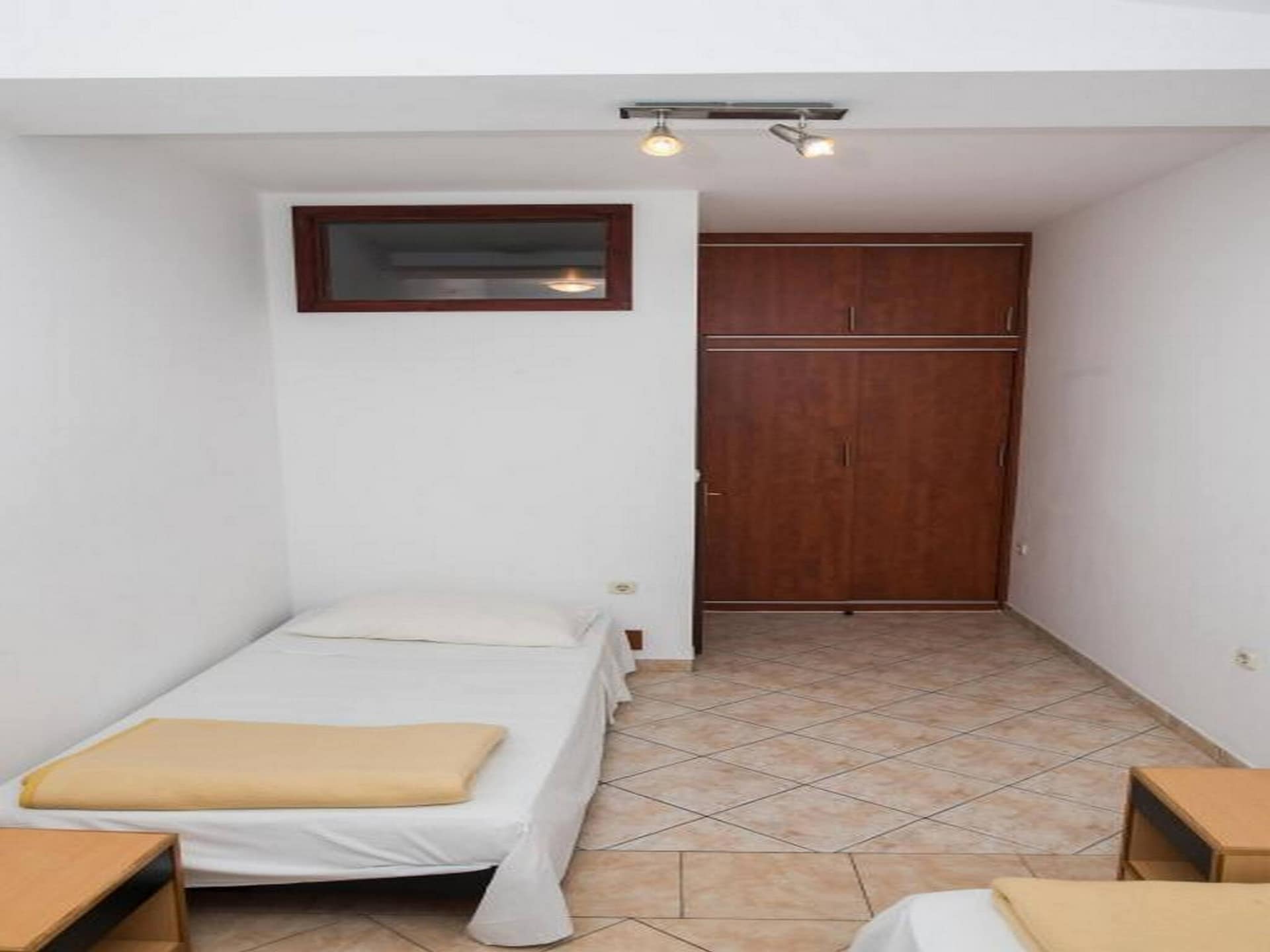 Licht appartement in Šibenik-Brodarica op 210m van het strand - foto 9