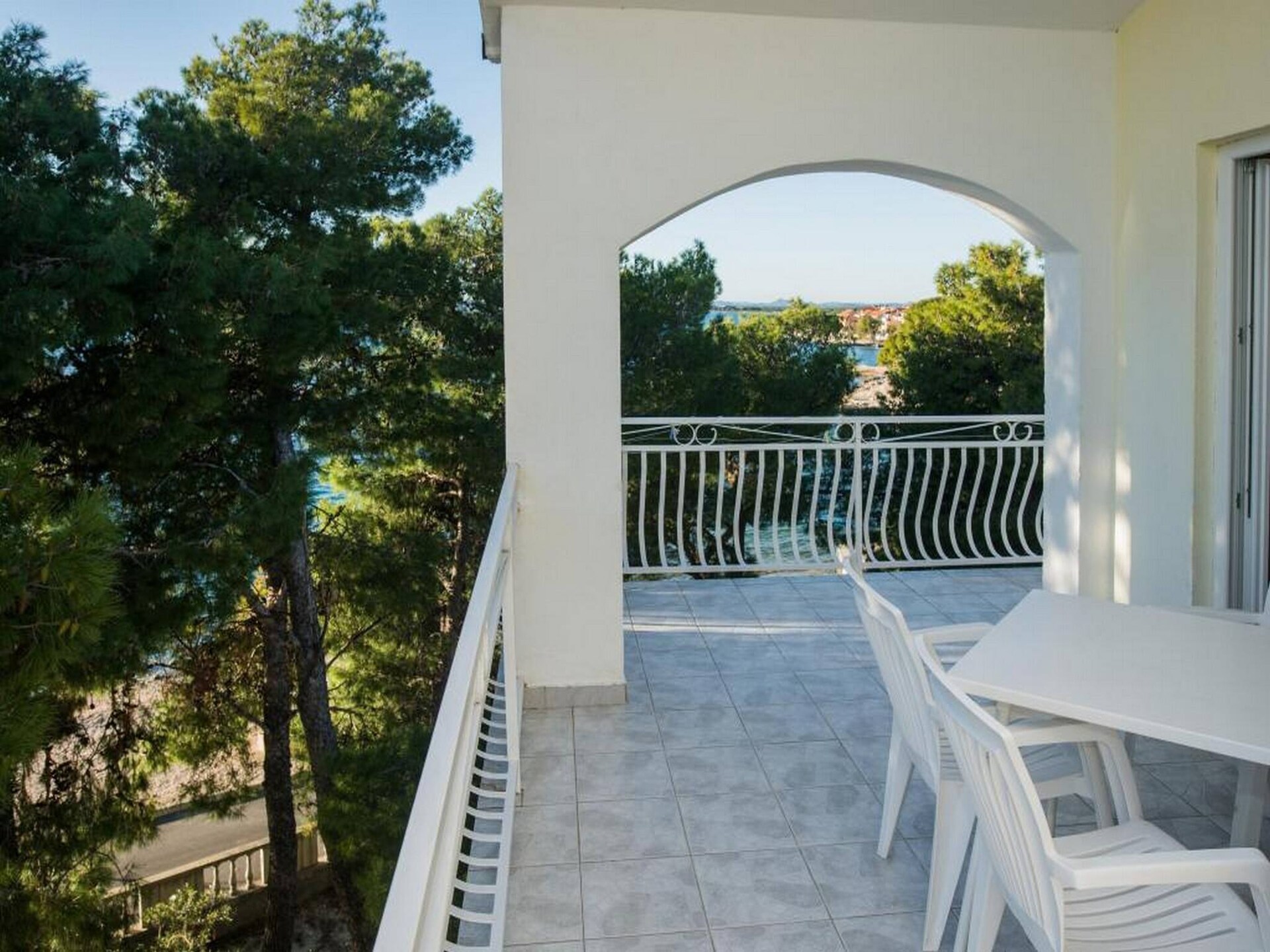 Licht appartement in Šibenik-Brodarica op 210m van het strand - foto 12