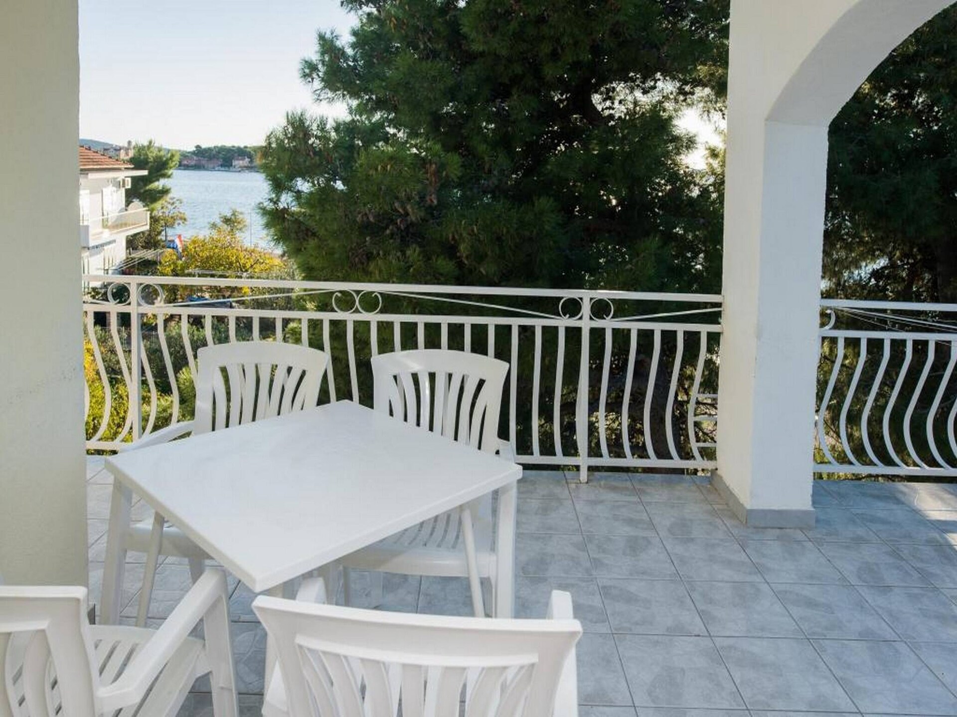 Licht appartement in Šibenik-Brodarica op 210m van het strand - foto 13