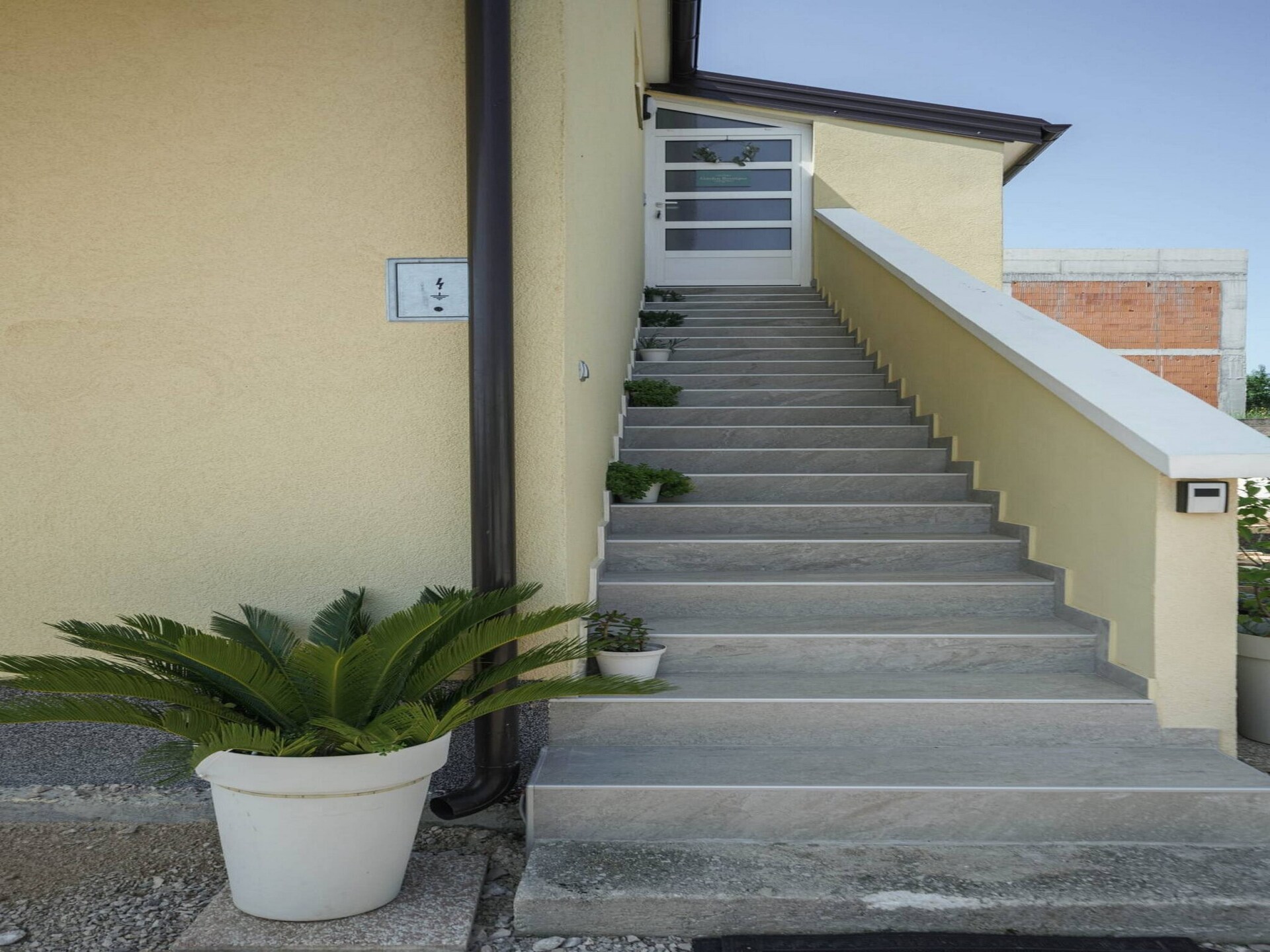 Knus appartement met tuin en BBQ op 1,5 km van het strand in Vodice - foto 11