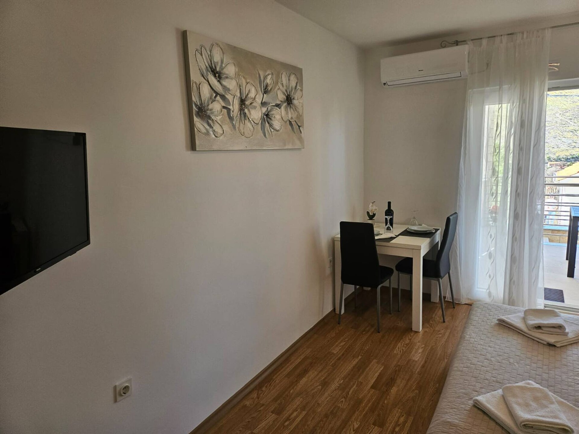 Knusse studio voor 3 bij zee in Grebaštica met tuin en BBQ - foto 7