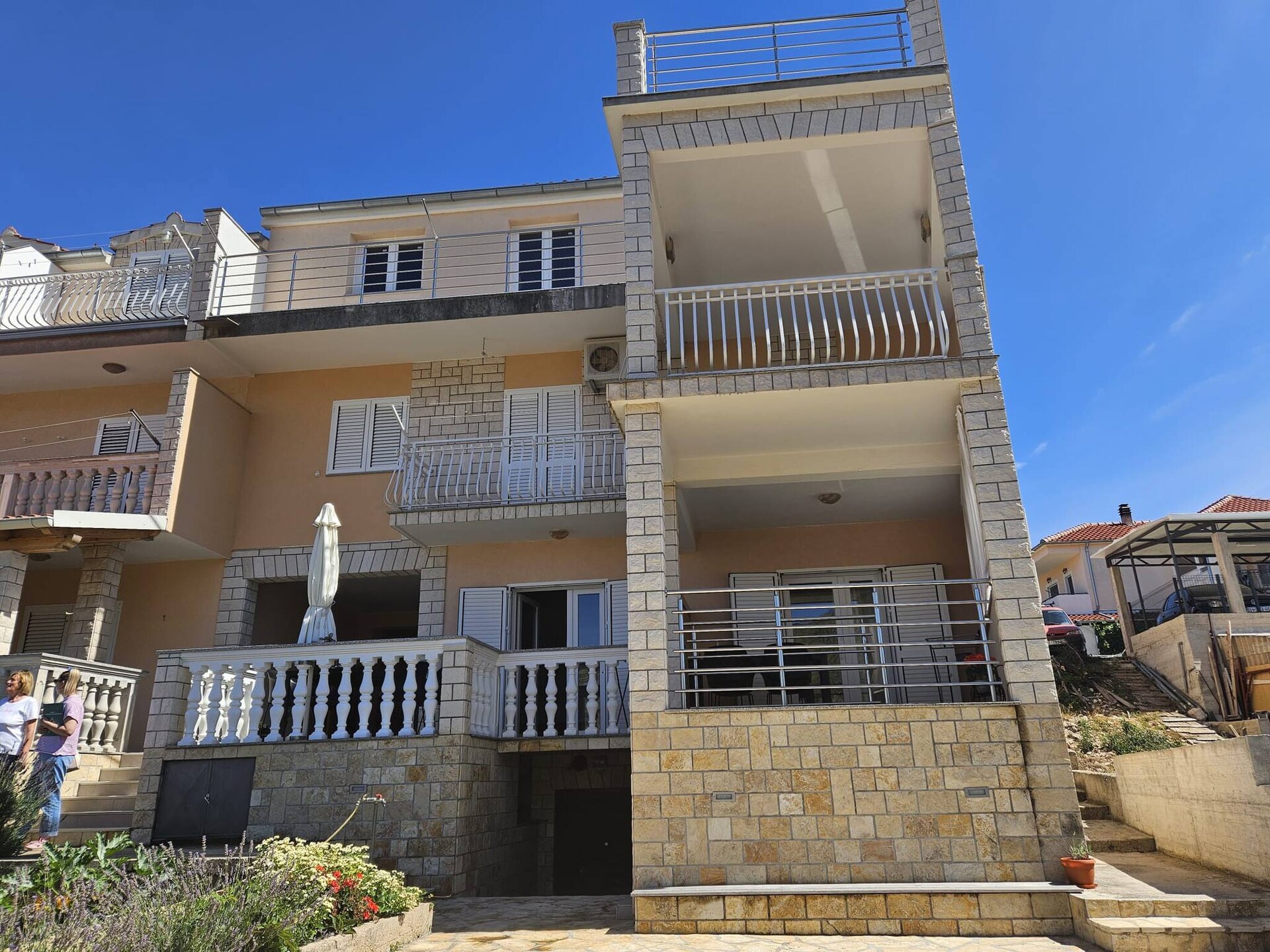 Knusse studio voor 3 bij zee in Grebaštica met tuin en BBQ - foto 10