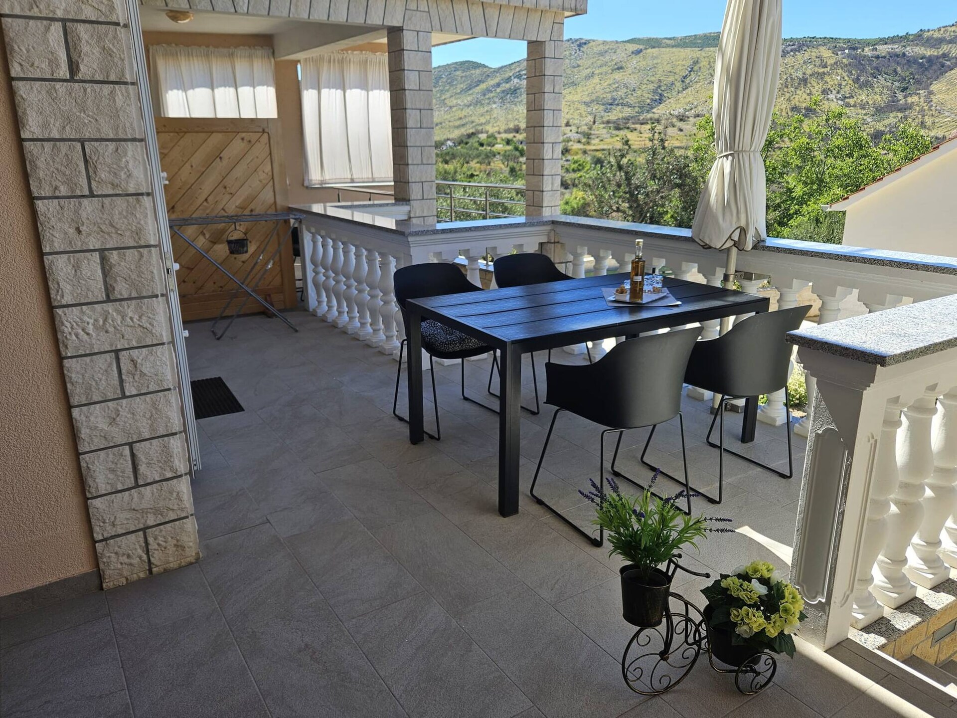 Knus appartement voor 4 bij zee in Grebaštica met tuin en BBQ - foto 11