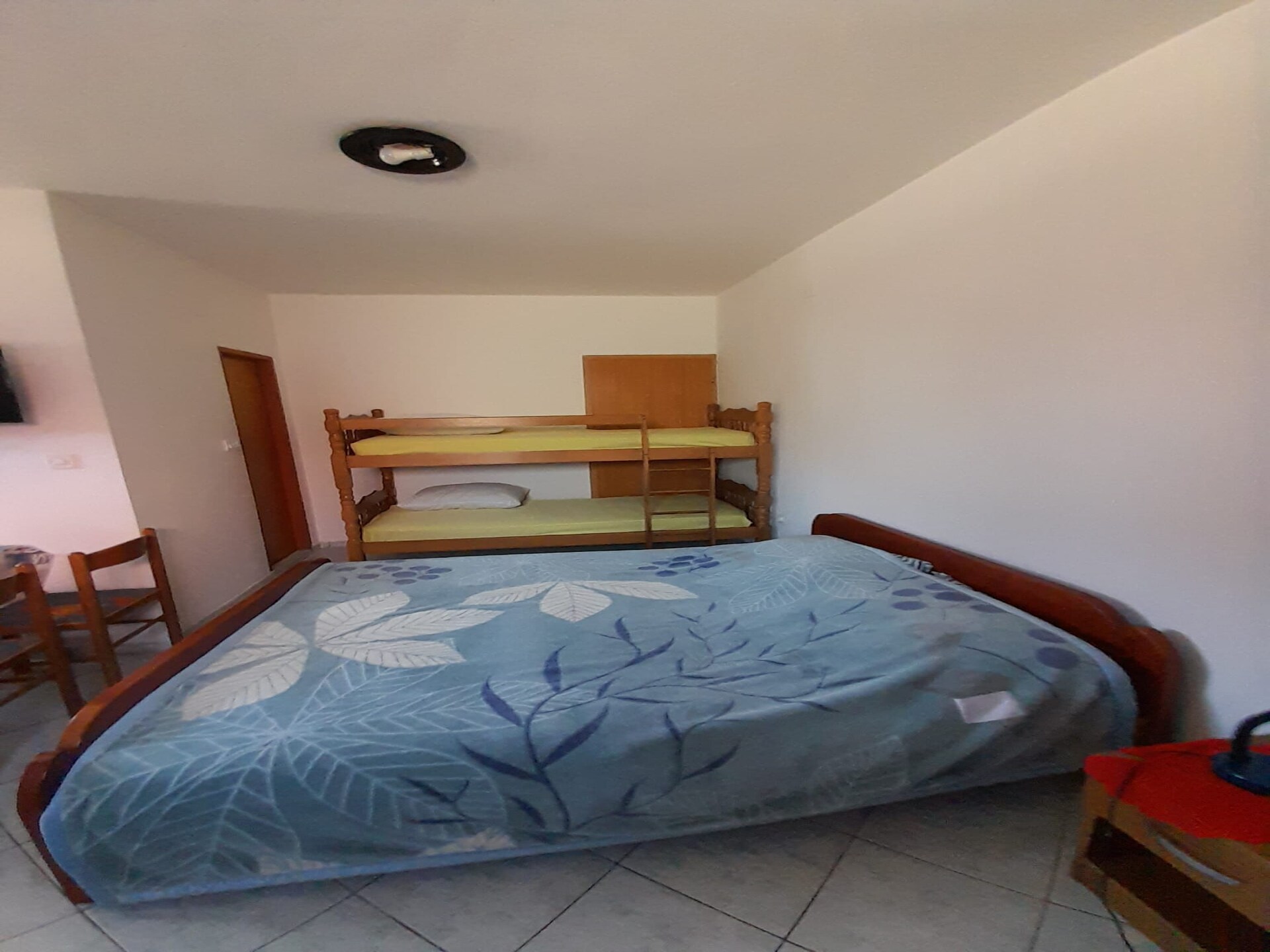 Knusse studio aan zee in Dinjiška – strand op 10 meter - foto 7