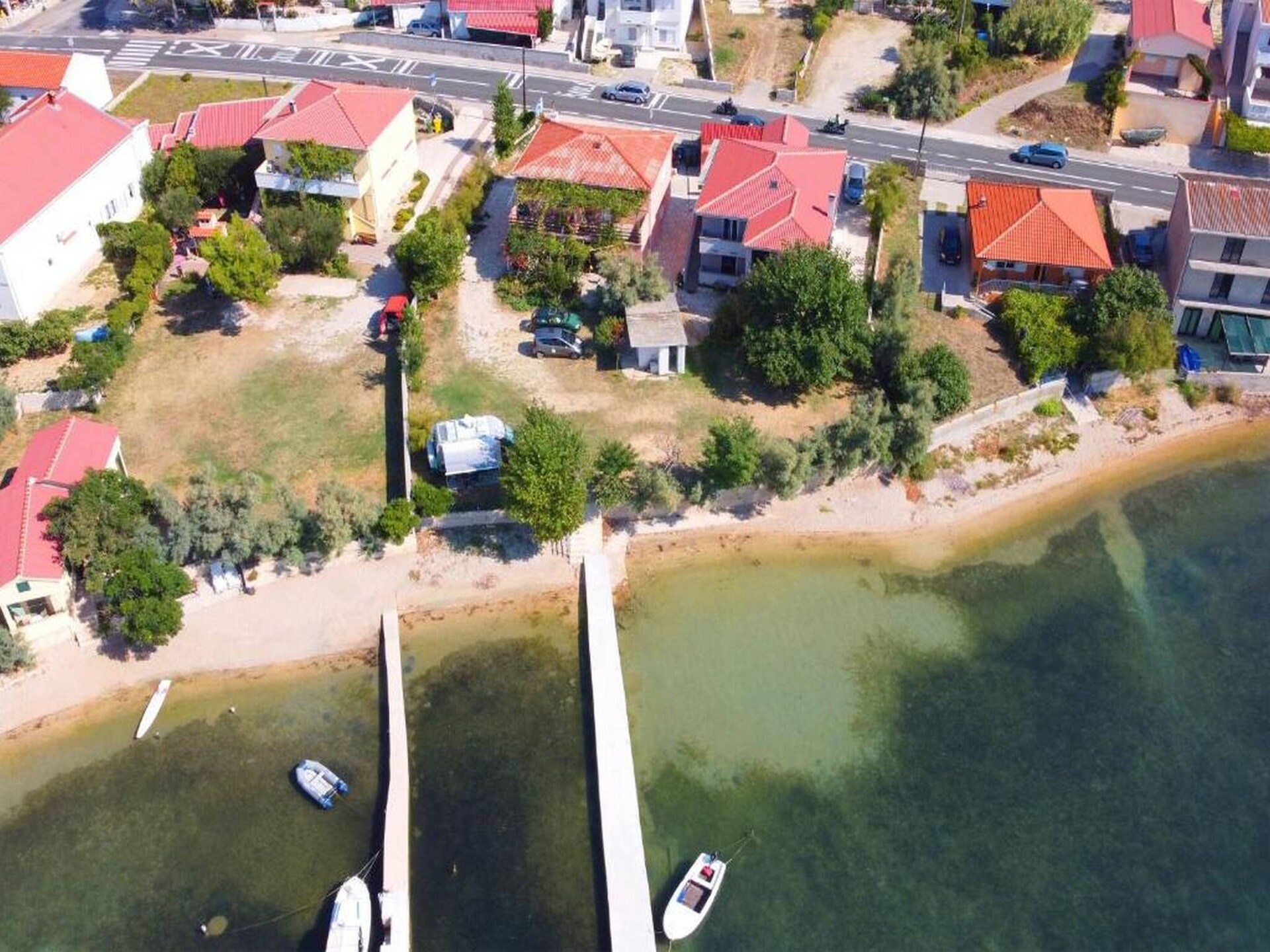 Knusse studio aan zee in Dinjiška – strand op 10 meter - foto 12
