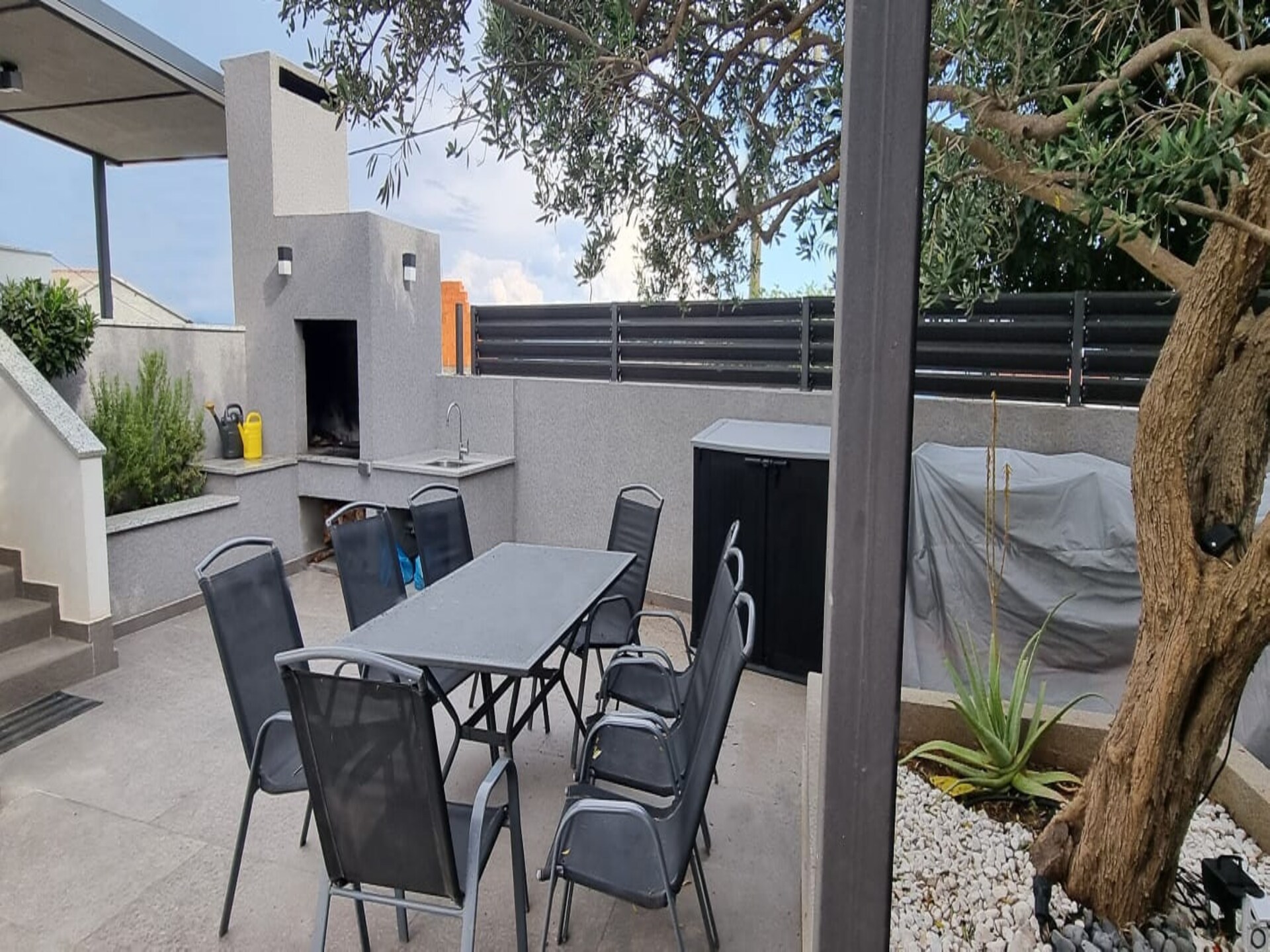 Ruim appartement met verwarmd zwembad in Kaštel Novi - foto 4