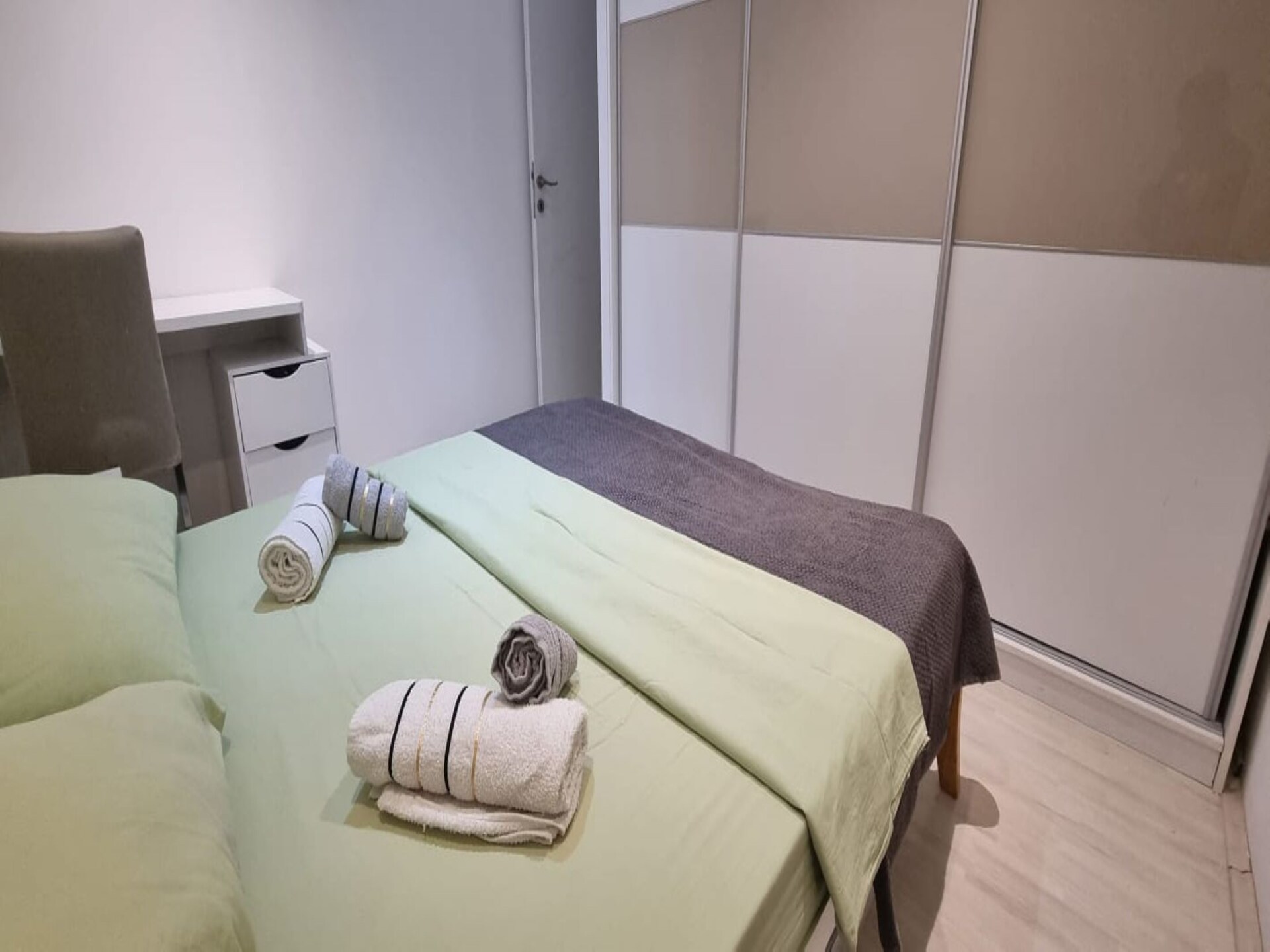 Ruim appartement met verwarmd zwembad in Kaštel Novi - foto 14
