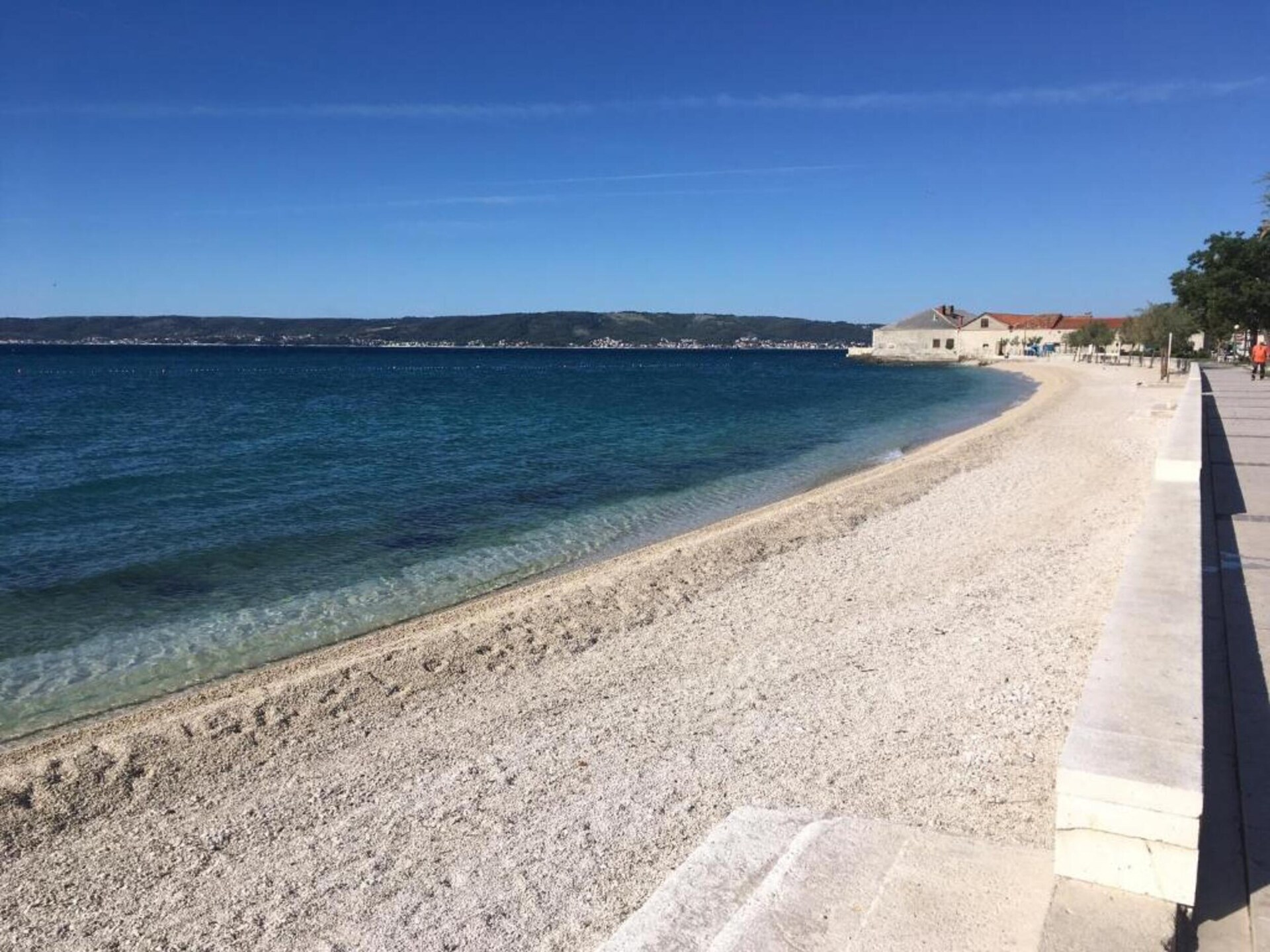 Ruim appartement met verwarmd zwembad in Kaštel Novi - foto 30