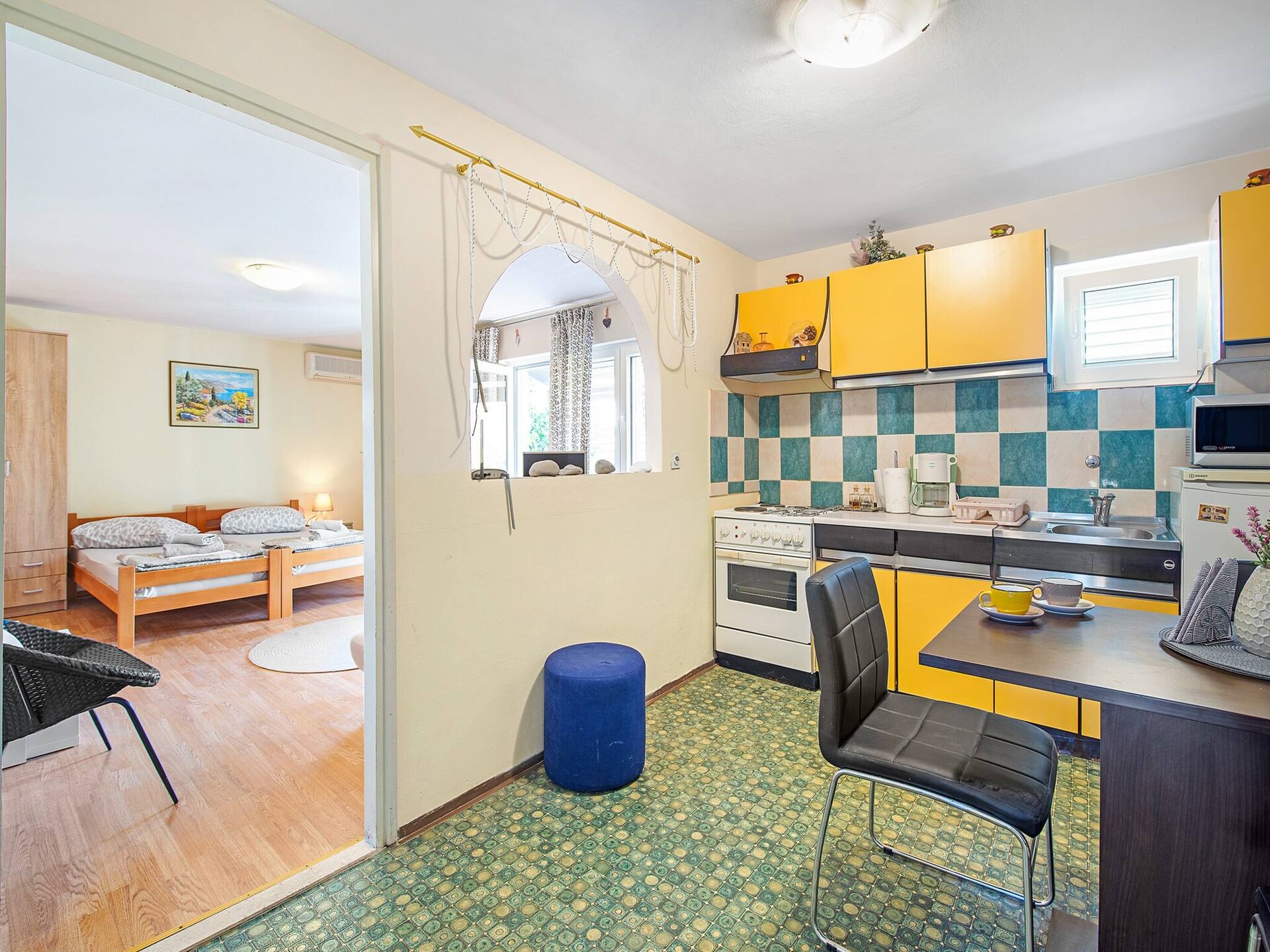 Knus appartement voor 3 aan de kust bij Šibenik met tuin en WiFi - foto 7
