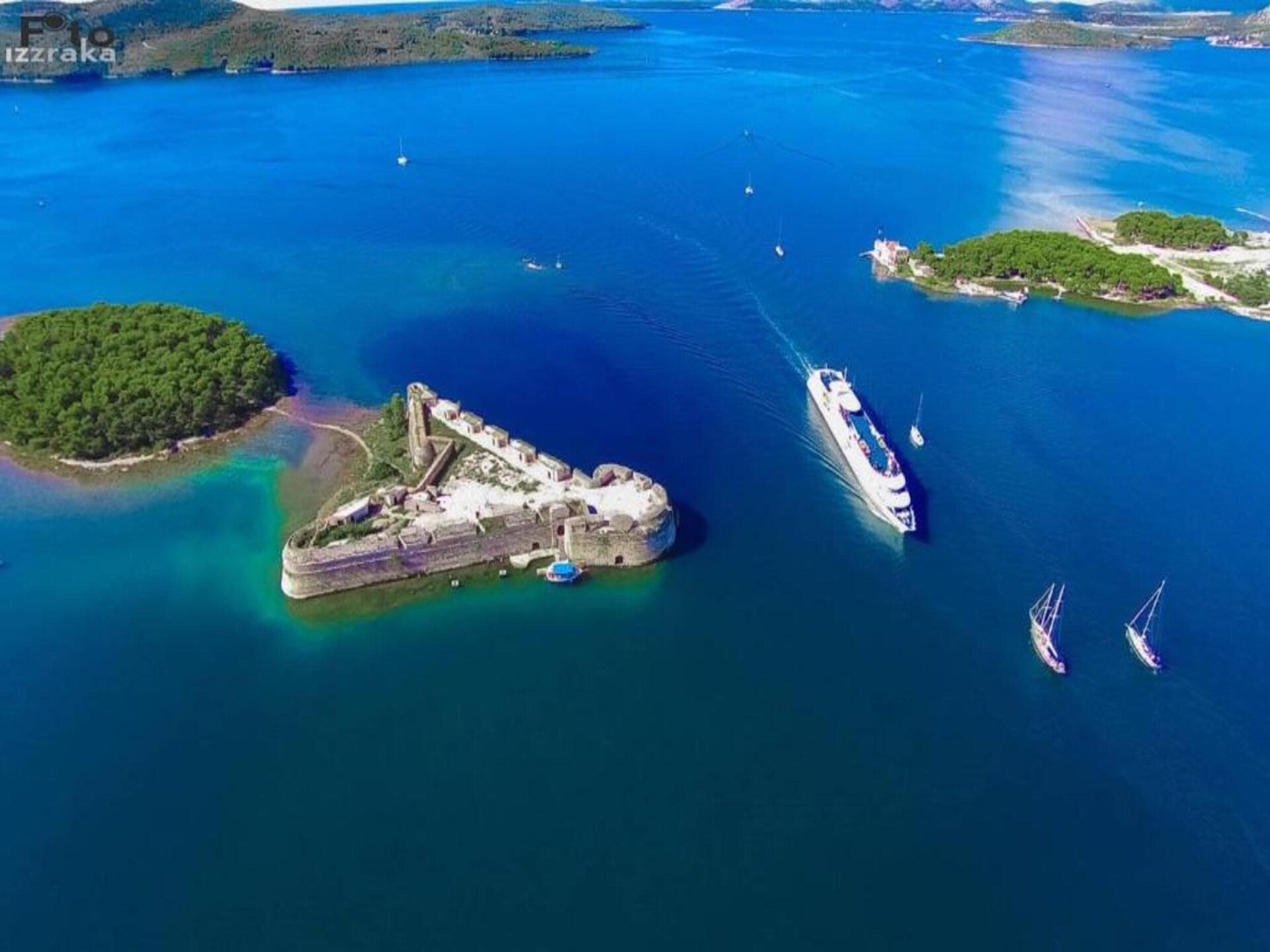 Knus appartement voor 3 aan de kust bij Šibenik met tuin en WiFi - foto 23
