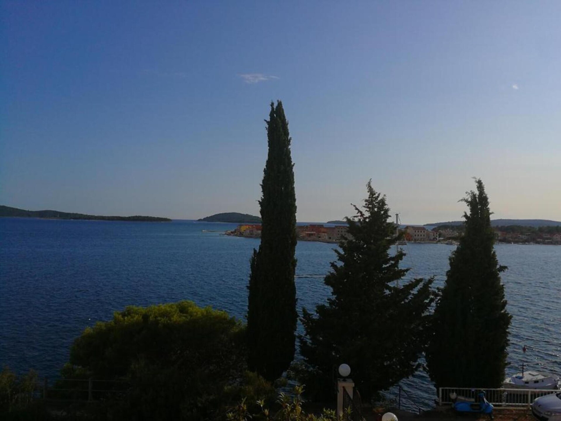 Knus appartement voor 3 aan de kust bij Šibenik met tuin en WiFi - foto 19