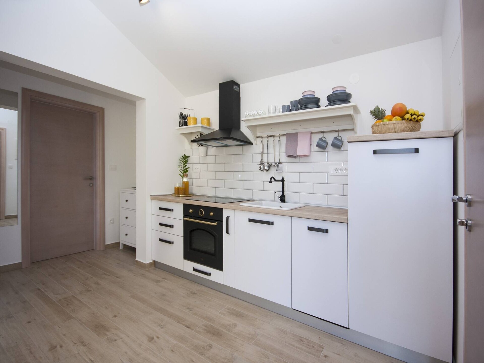 Op 850 m van het strand: Modern appartement in Šibenik-Brodarica - foto 14