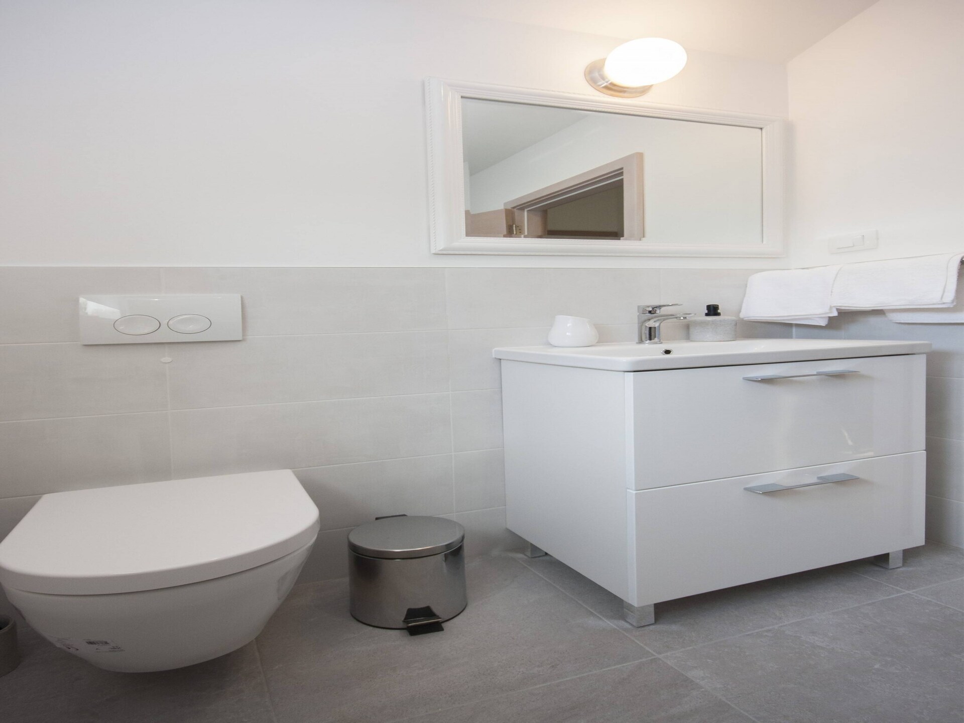 Op 850 m van het strand: Modern appartement in Šibenik-Brodarica - foto 19