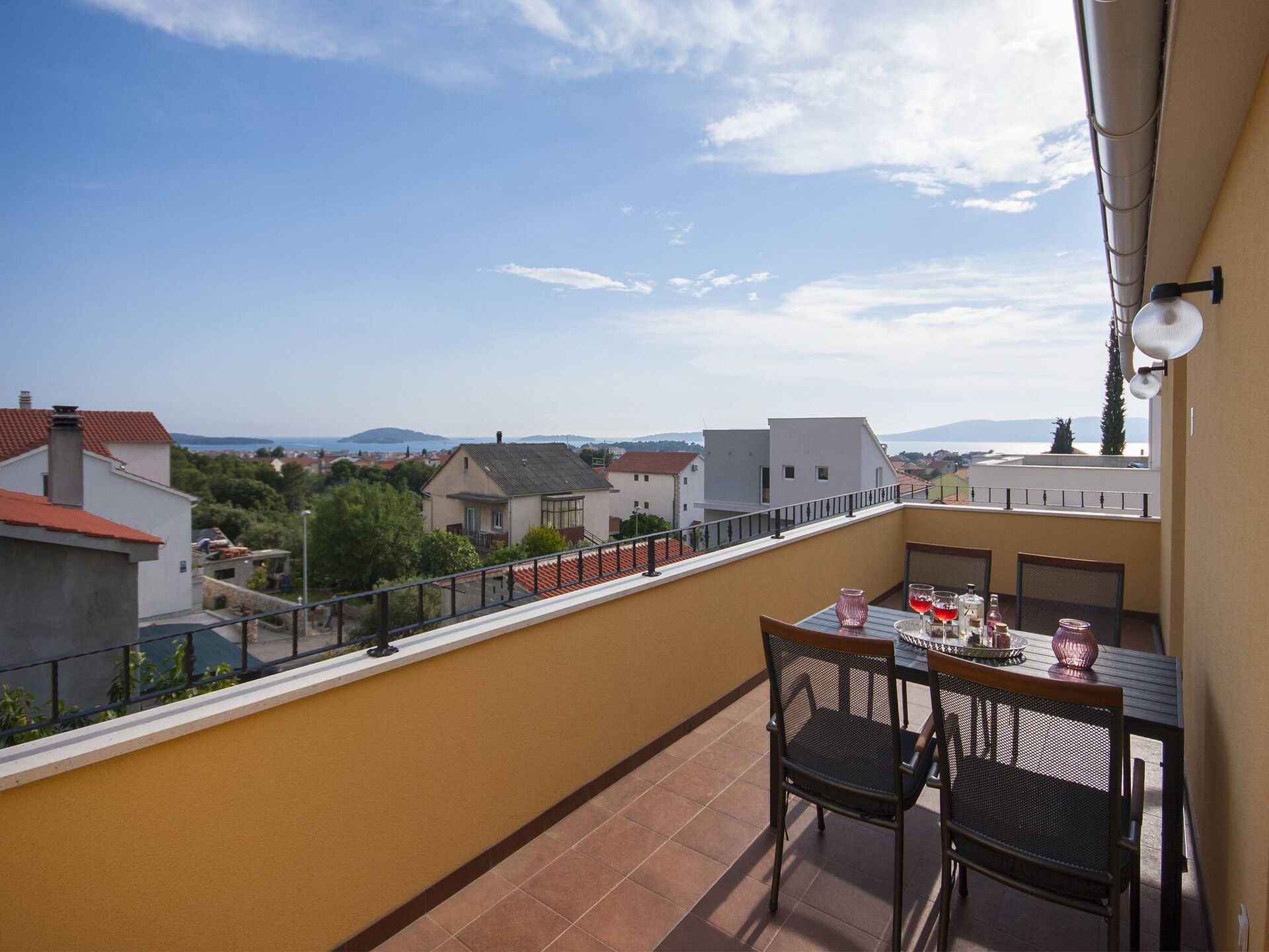 Op 850 m van het strand: Modern appartement in Šibenik-Brodarica - foto 6