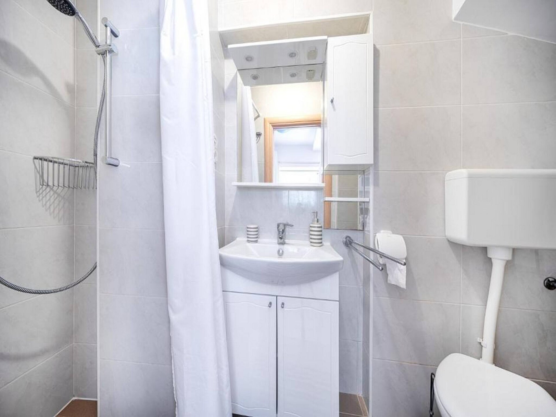 Knus studio-appartement in Vodice, vlak bij strand en centrum - foto 10