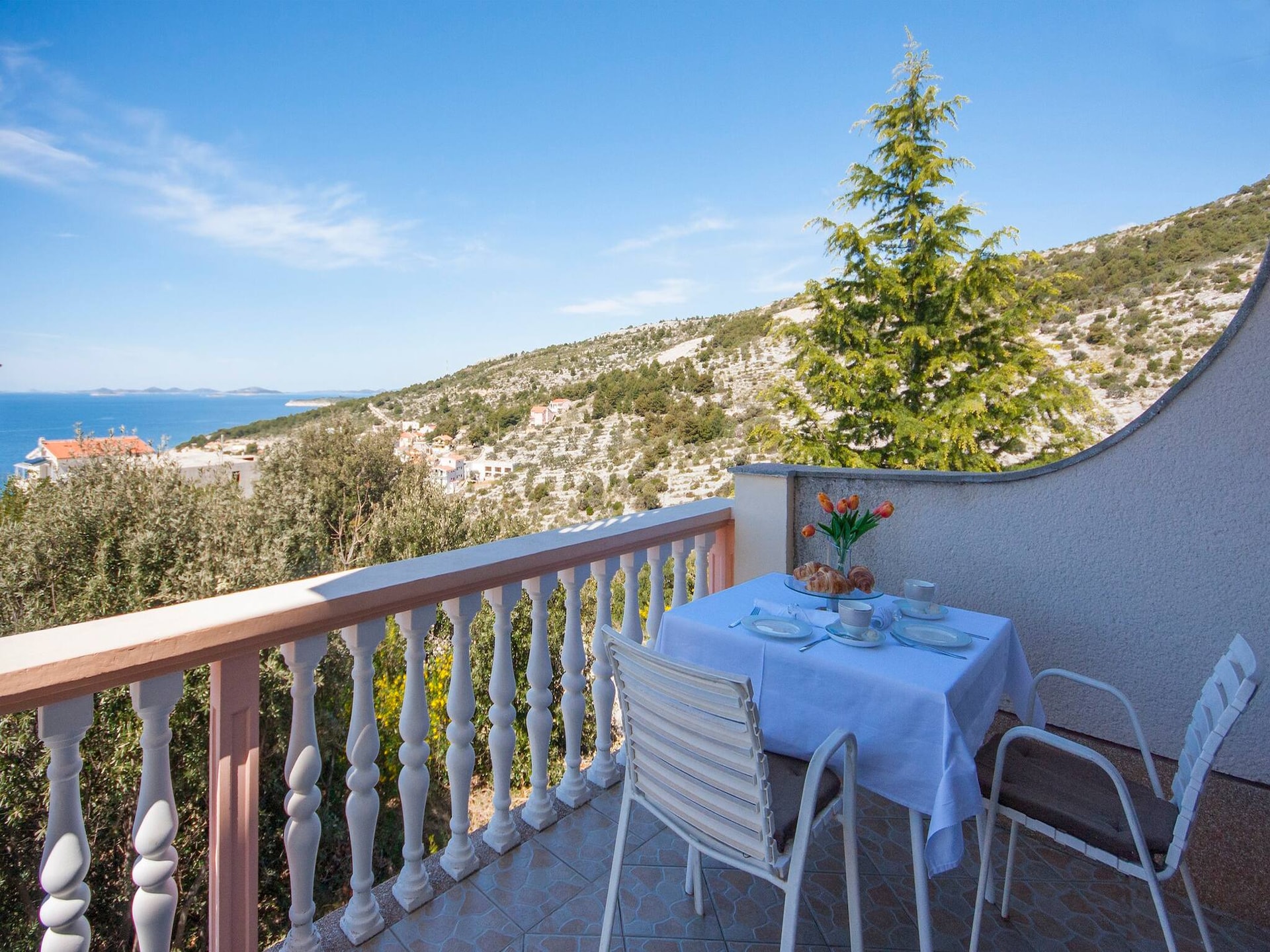 Op 650 m van het strand: knus appartement in Primošten - foto 3